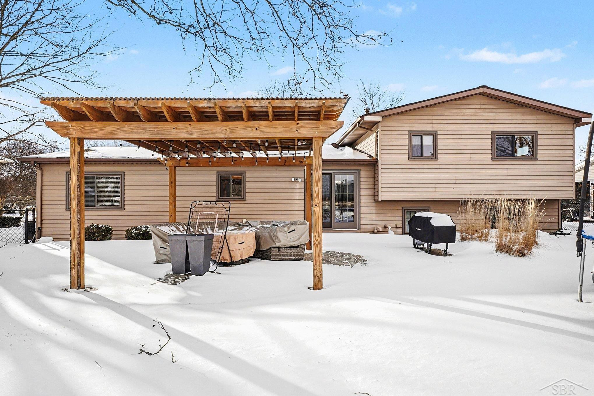 611 E Dawn Drive, Freeland, MI 48623 — Photo 24