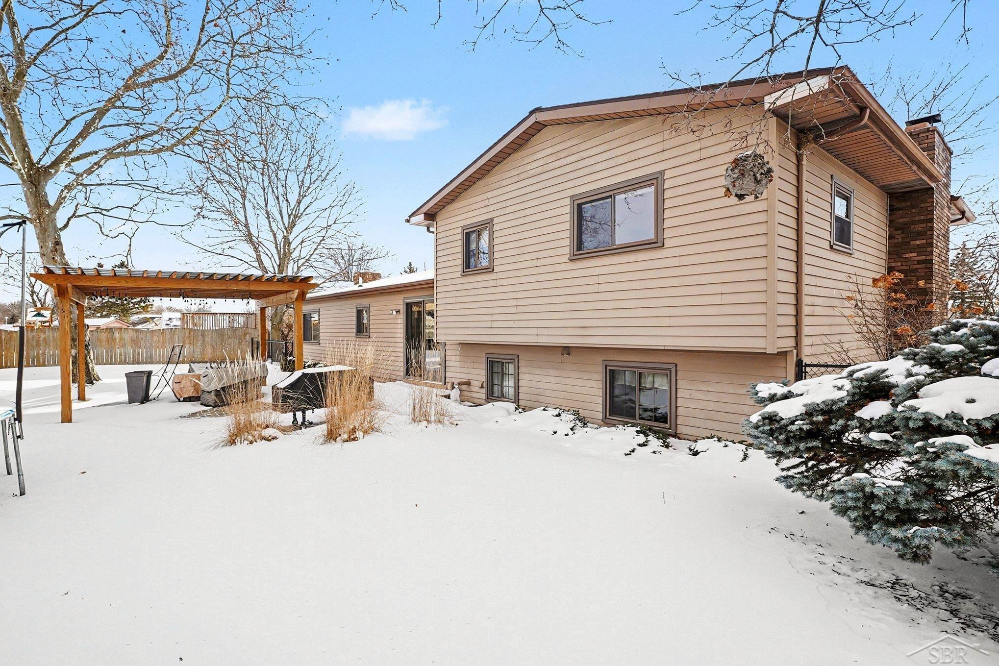 611 E Dawn Drive, Freeland, MI 48623 — Photo 25