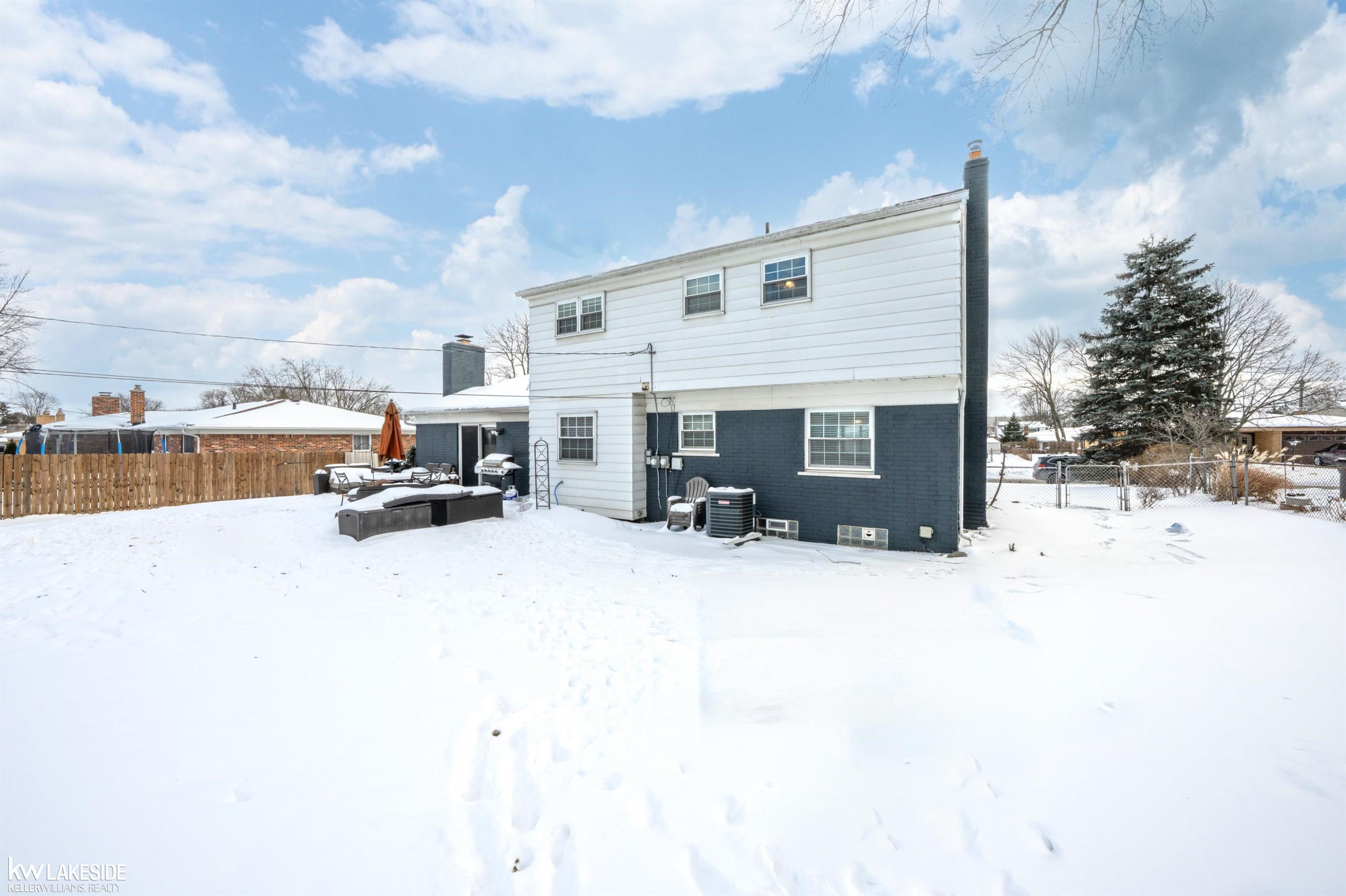 16845 Tremlett Drive, Clinton Twp, MI 48035 — Photo 34