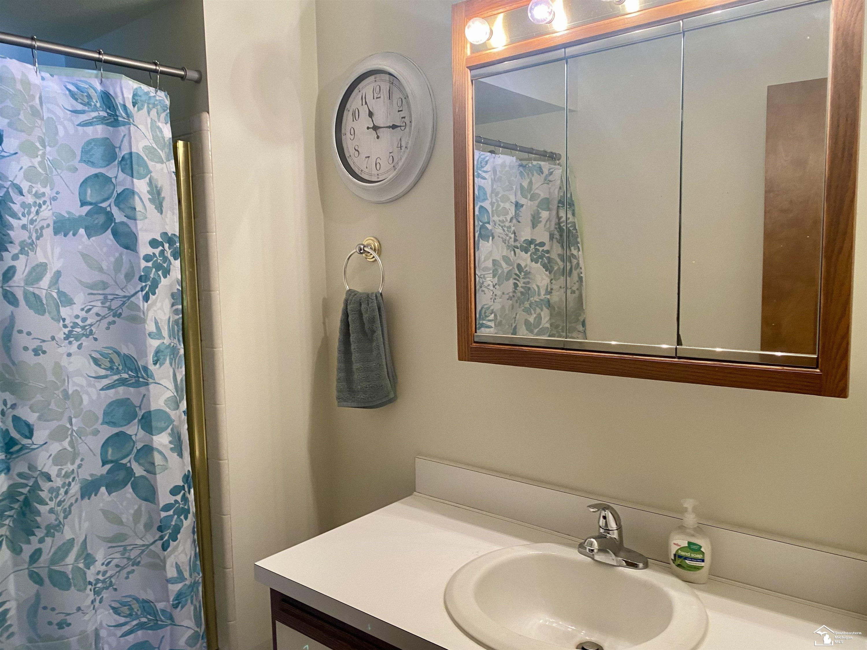 1225 Harbour Drive, #27, Trenton, MI 48183 — Photo 34