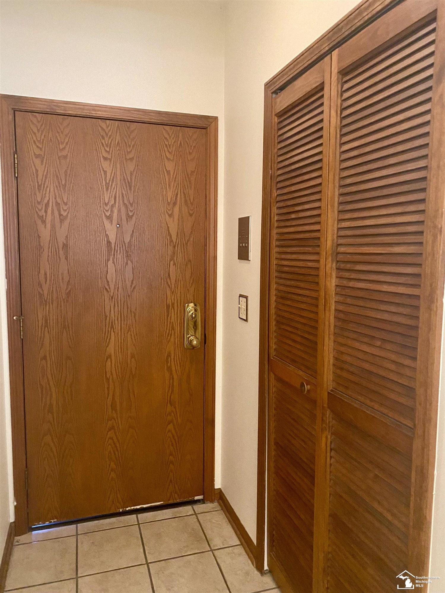 1225 Harbour Drive, #27, Trenton, MI 48183 — Photo 7