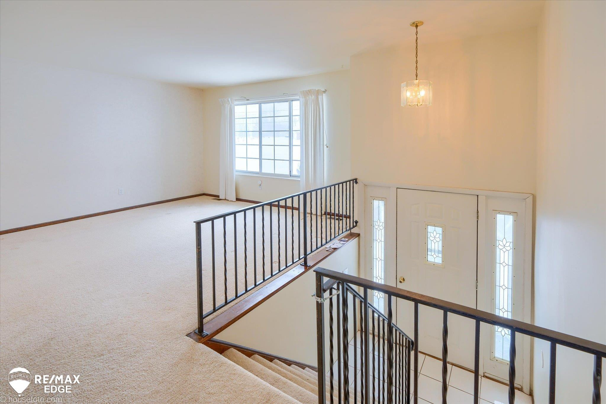 10325 Dar Lane, MI — Photo 4