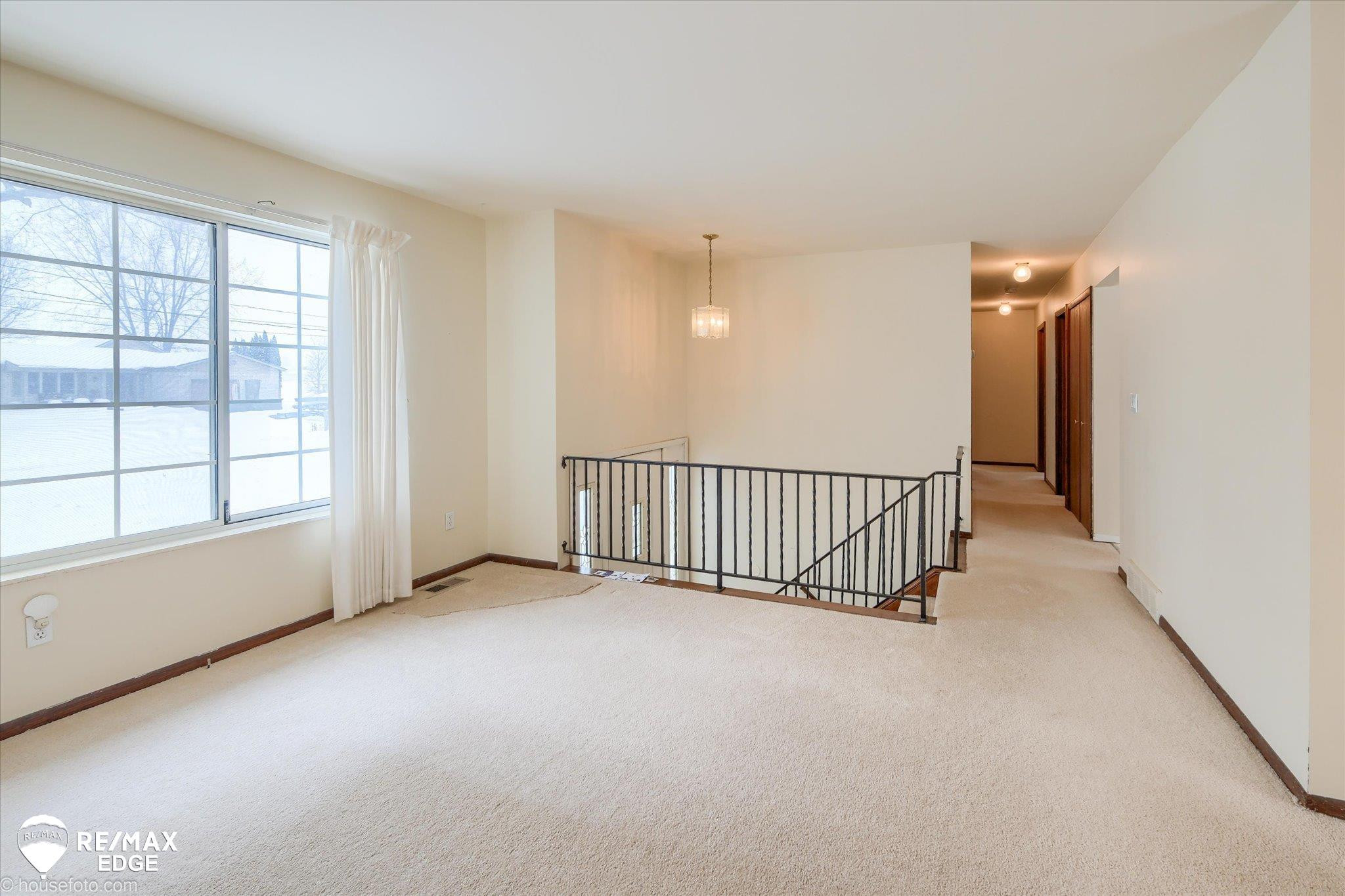 10325 Dar Lane, MI — Photo 5