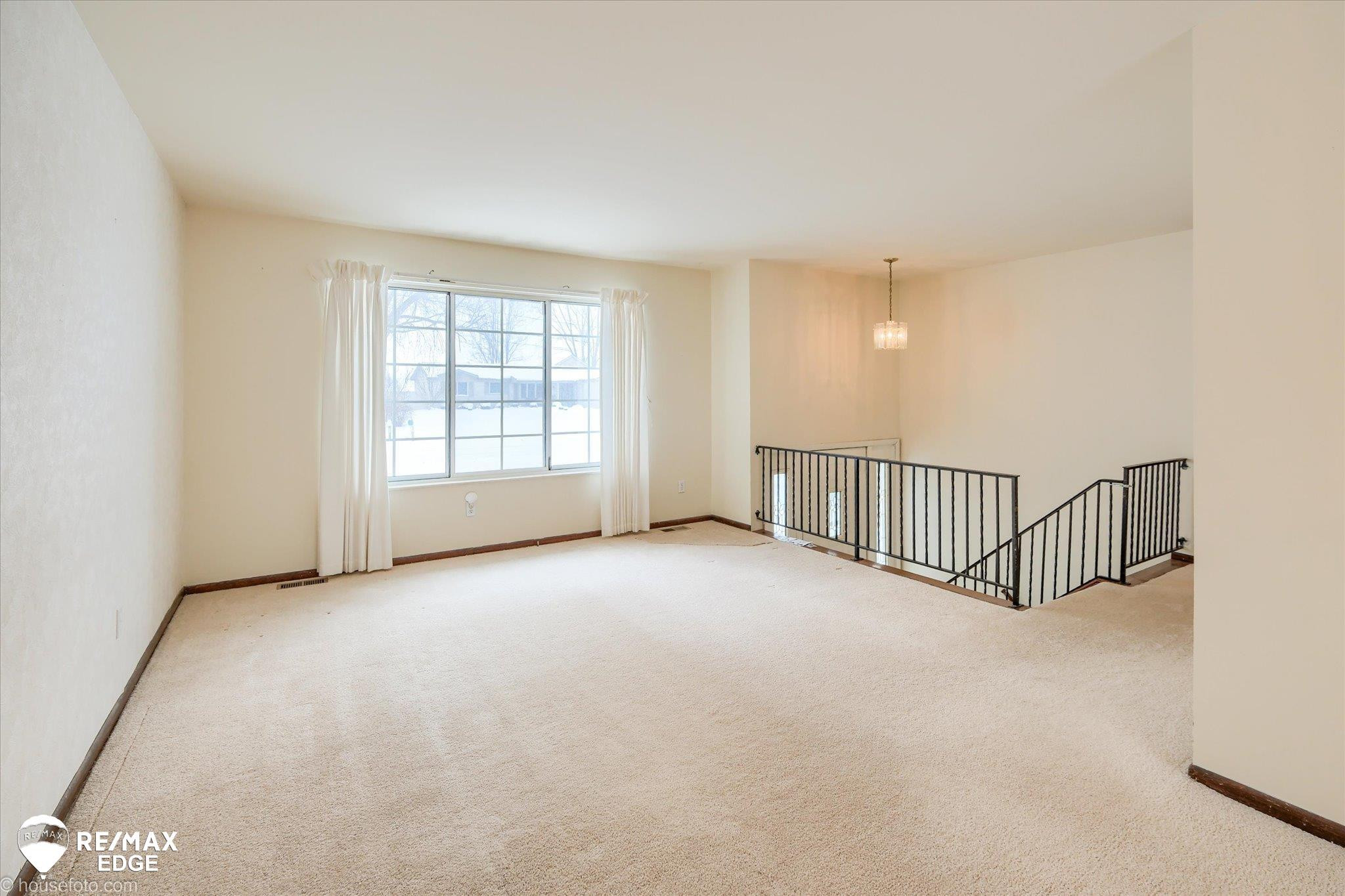 10325 Dar Lane, MI — Photo 6