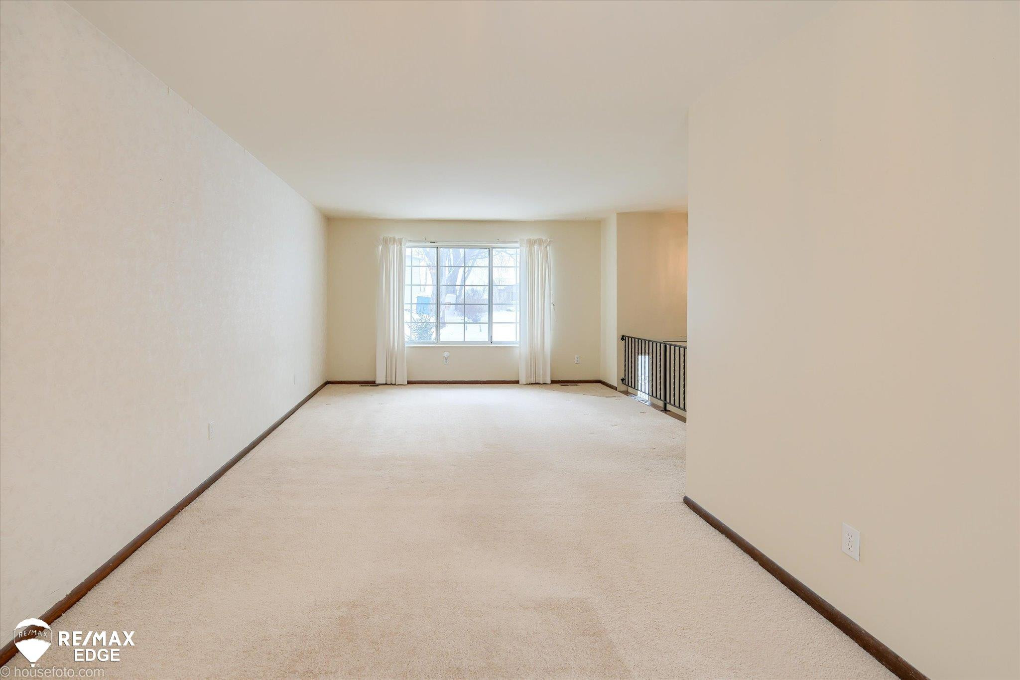 10325 Dar Lane, MI — Photo 11