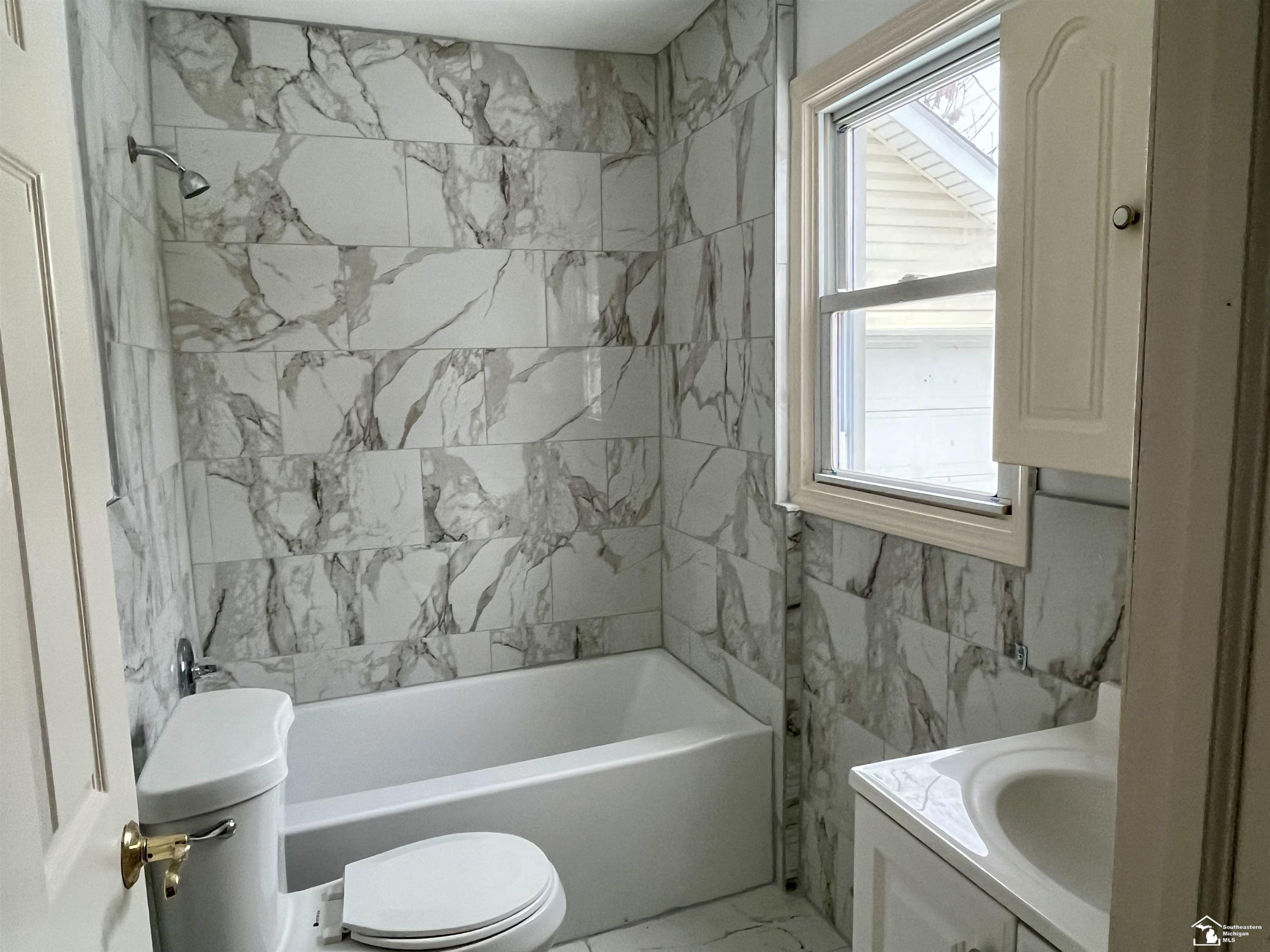 4630 Gertrude Street, Dearborn Heights, MI 48125 — Photo 8