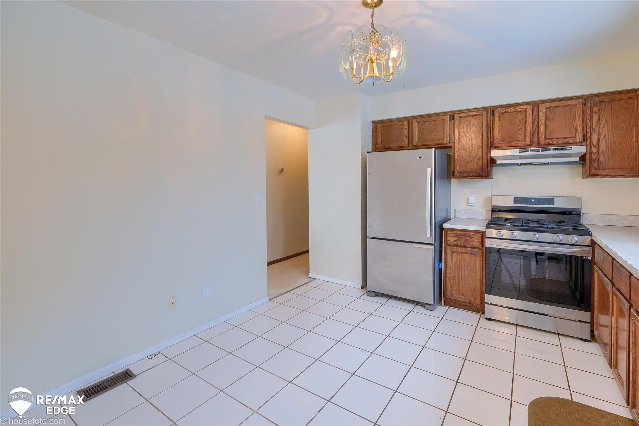 10325 Dar Lane, MI — Photo 14