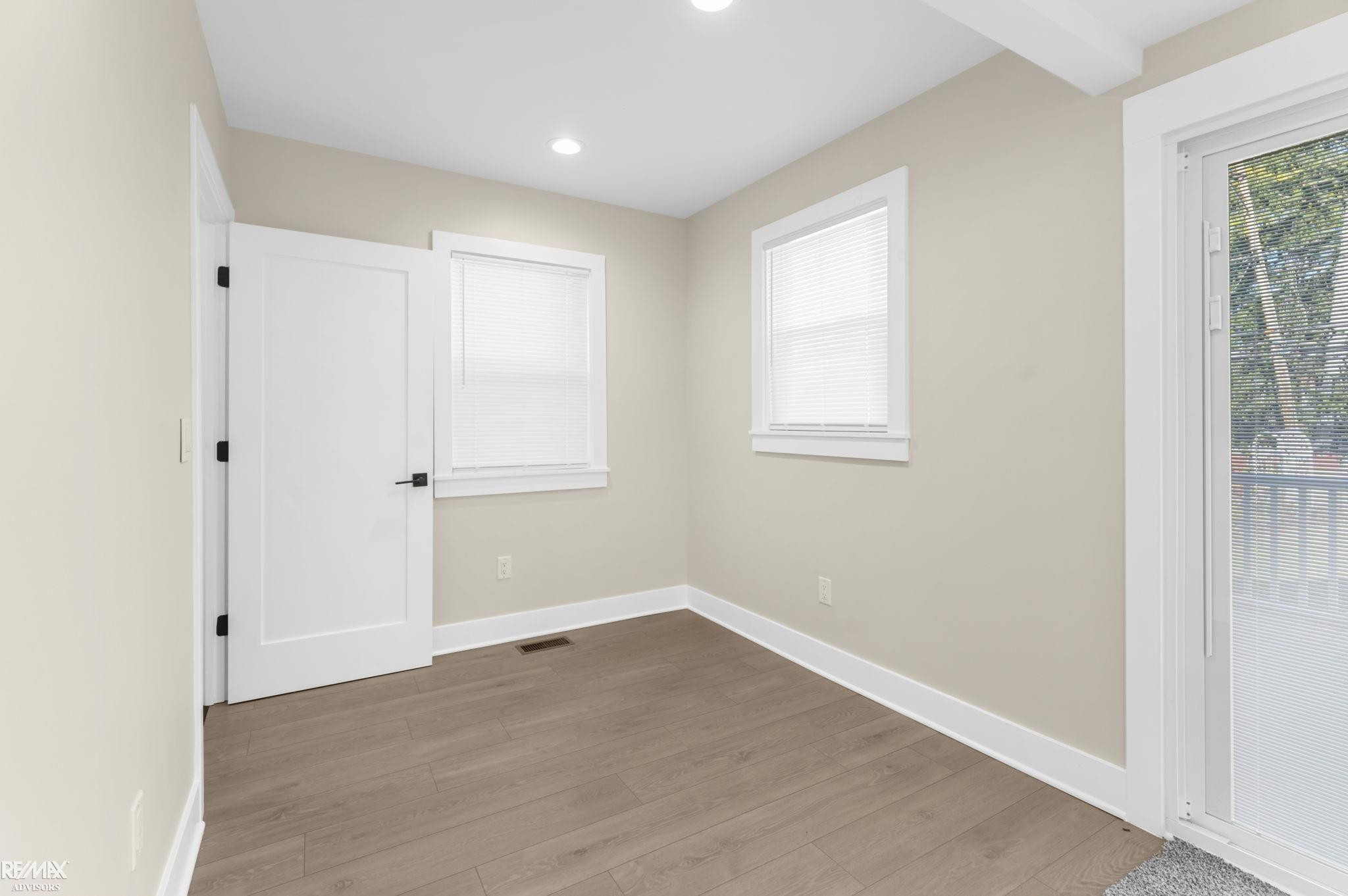 1374 Anita Avenue, Grosse Pointe Woods, MI 48236 — Photo 8