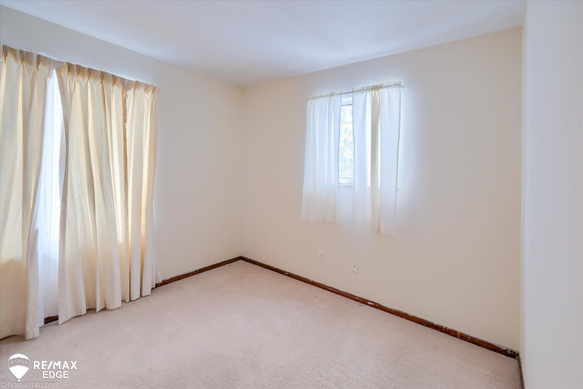 10325 Dar Lane, MI — Photo 20