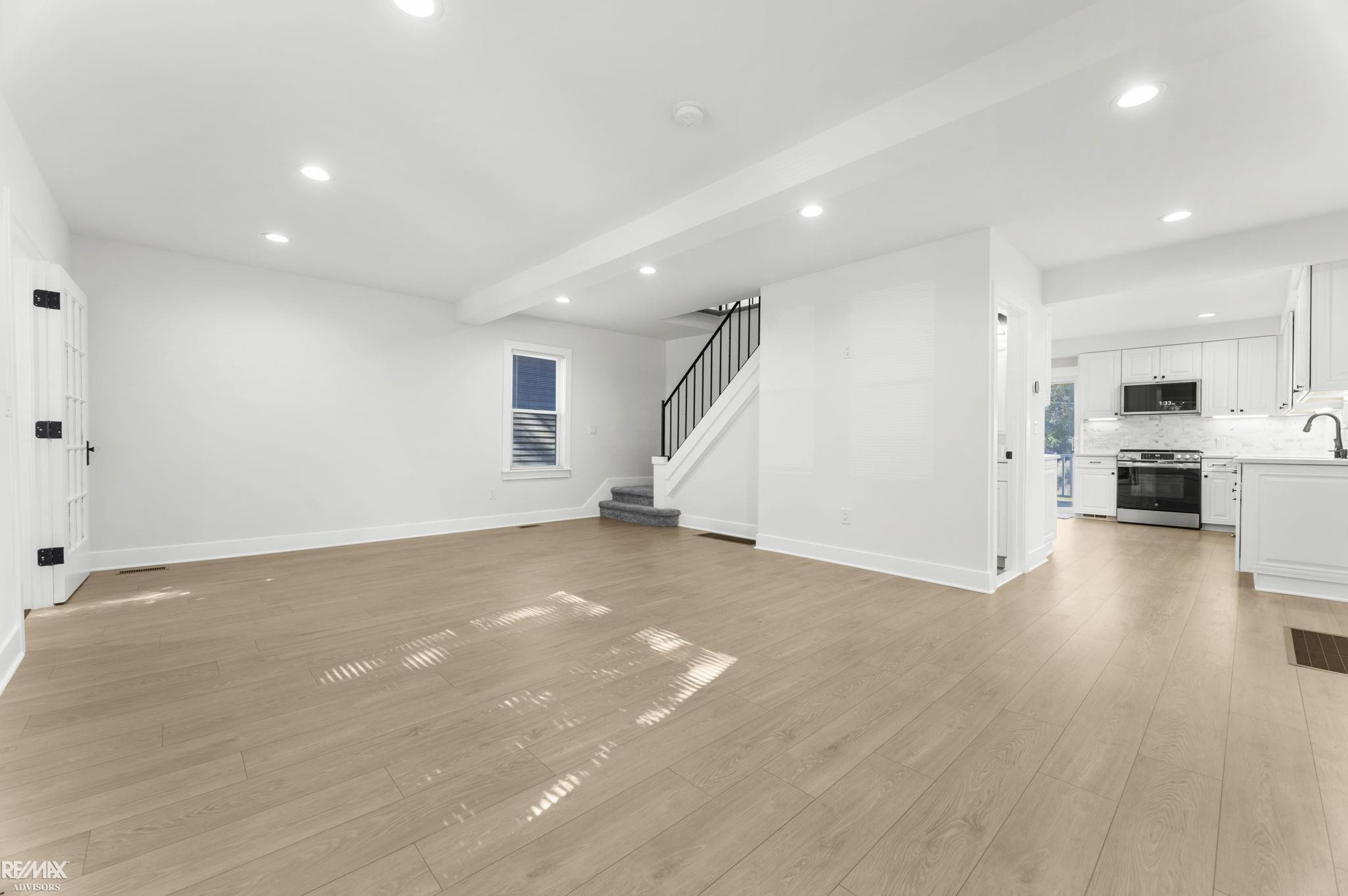1374 Anita Avenue, Grosse Pointe Woods, MI 48236 — Photo 18