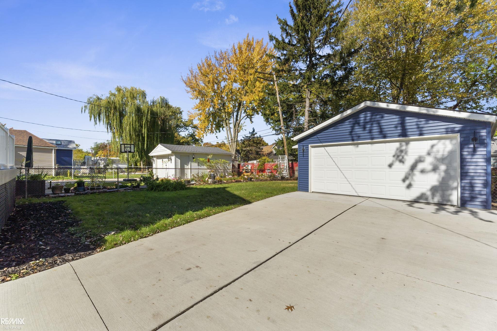 1374 Anita Avenue, Grosse Pointe Woods, MI 48236 — Photo 25