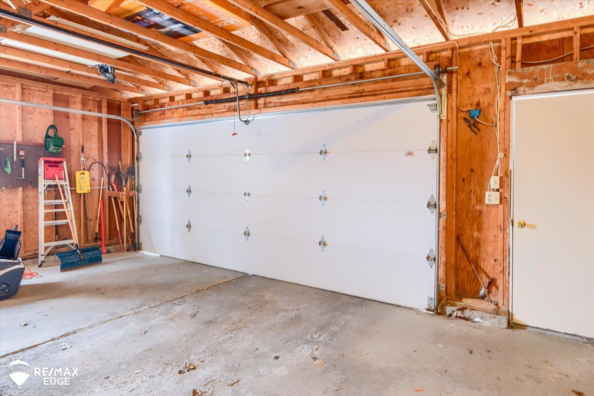 10325 Dar Lane, MI — Photo 37
