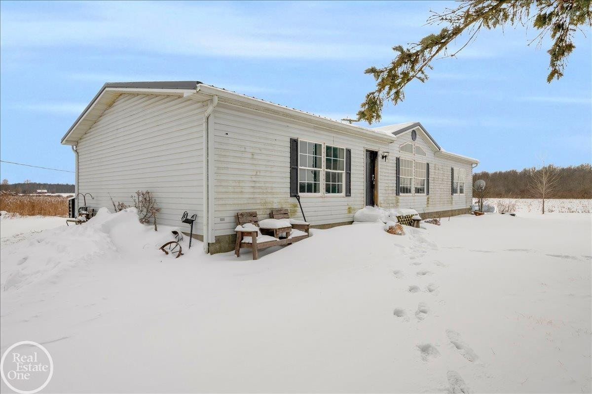 7677 Hewitt Road, MI 48006 — Photo 3