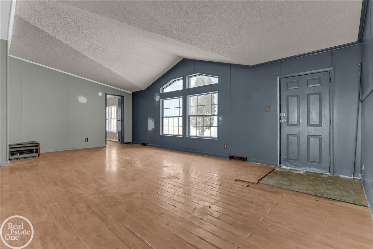 7677 Hewitt Road, MI 48006 — Photo 6