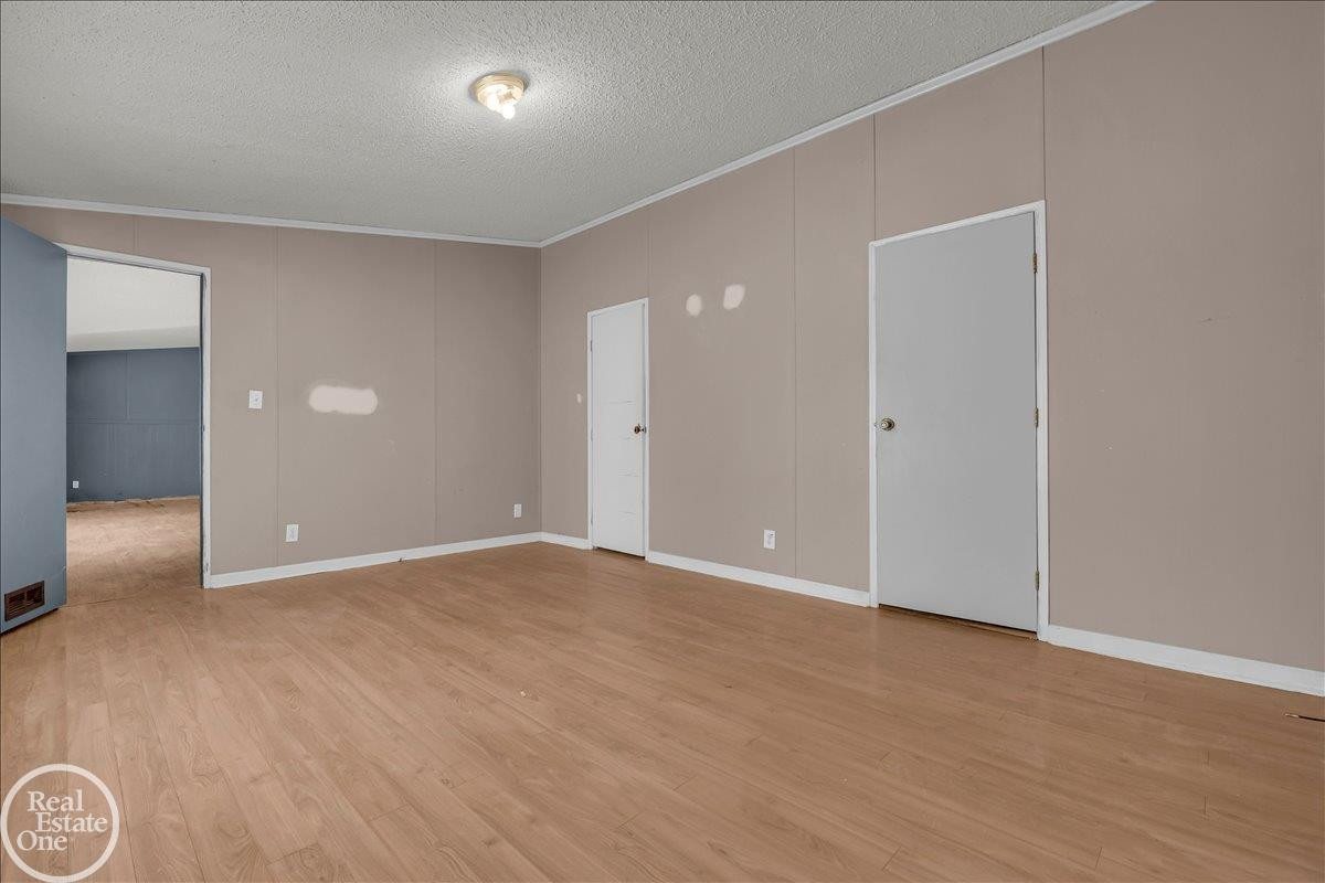 7677 Hewitt Road, MI 48006 — Photo 16