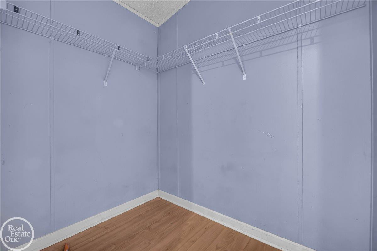 7677 Hewitt Road, MI 48006 — Photo 18