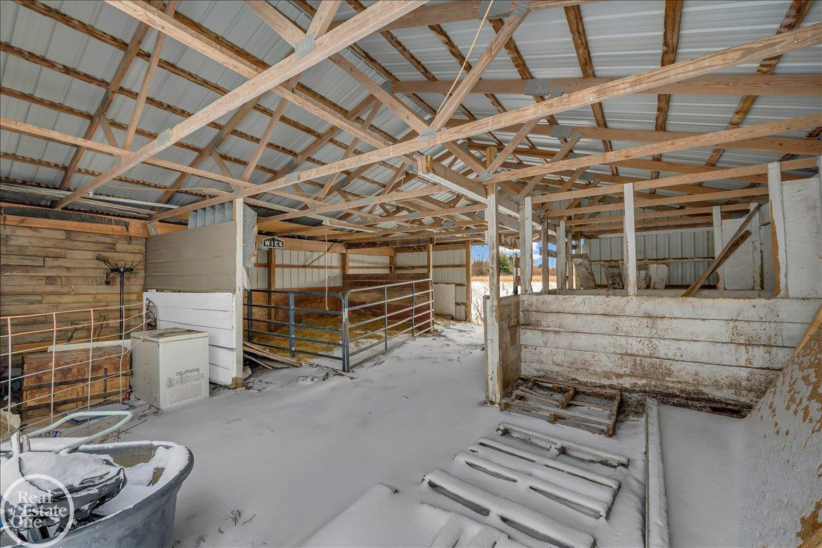 7677 Hewitt Road, MI 48006 — Photo 25