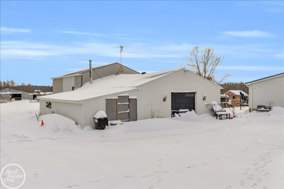 7677 Hewitt Road, MI 48006 — Photo 27