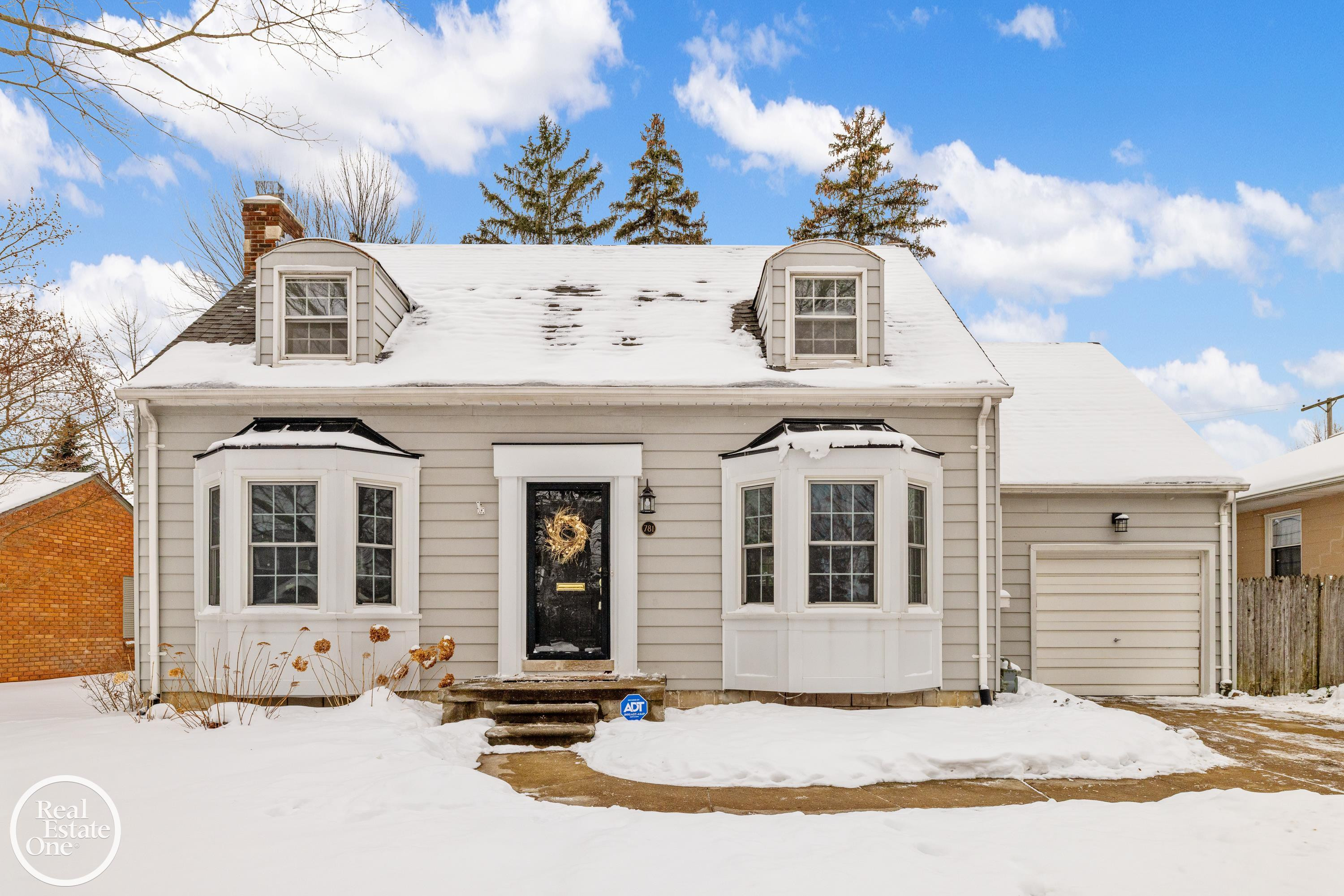 781 LORAINE Street, Grosse Pointe, MI 48230 — front exterior