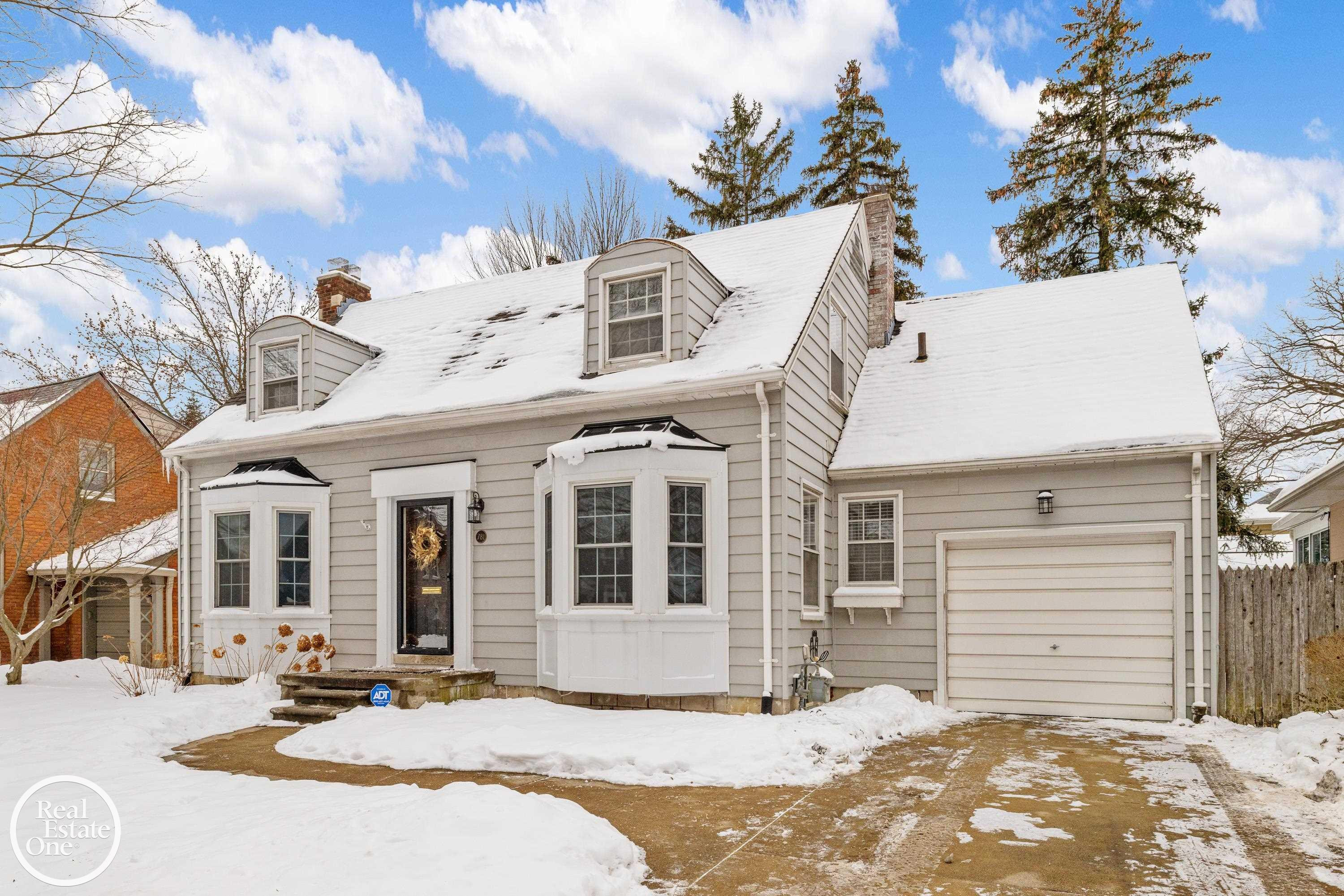 781 LORAINE Street, Grosse Pointe, MI 48230 — Photo 3