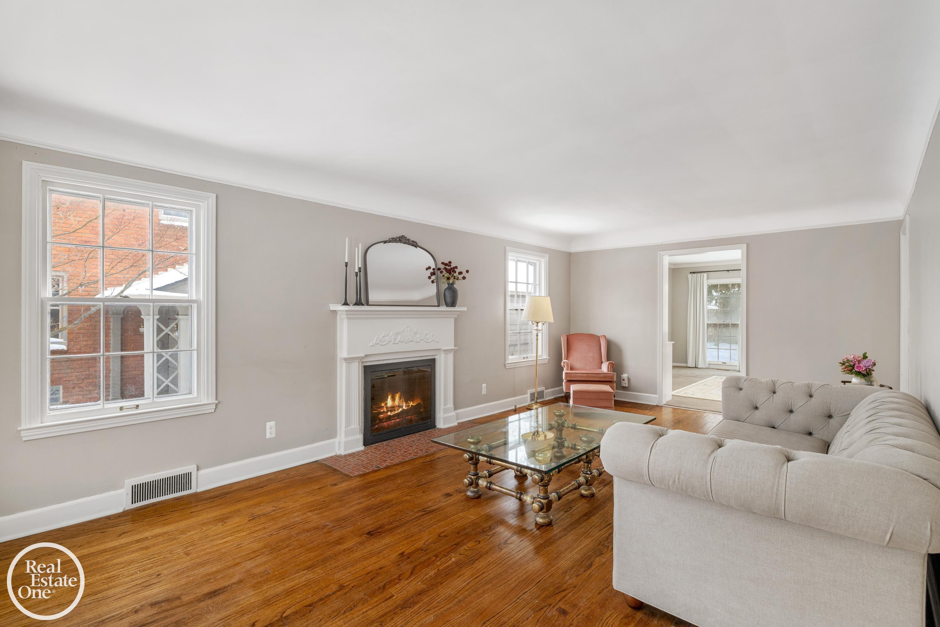 781 LORAINE Street, Grosse Pointe, MI 48230 — Photo 4