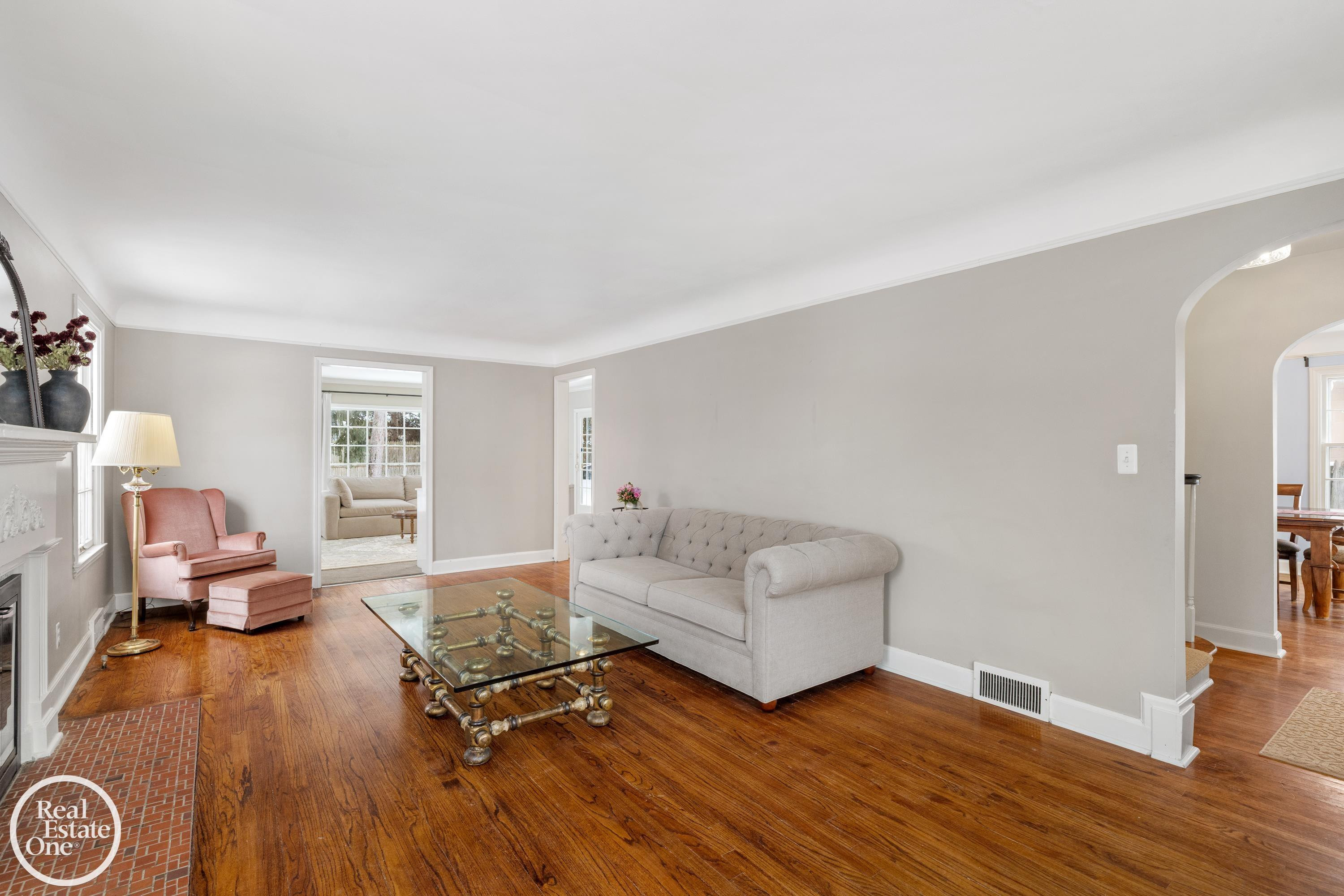 781 LORAINE Street, Grosse Pointe, MI 48230 — Photo 6