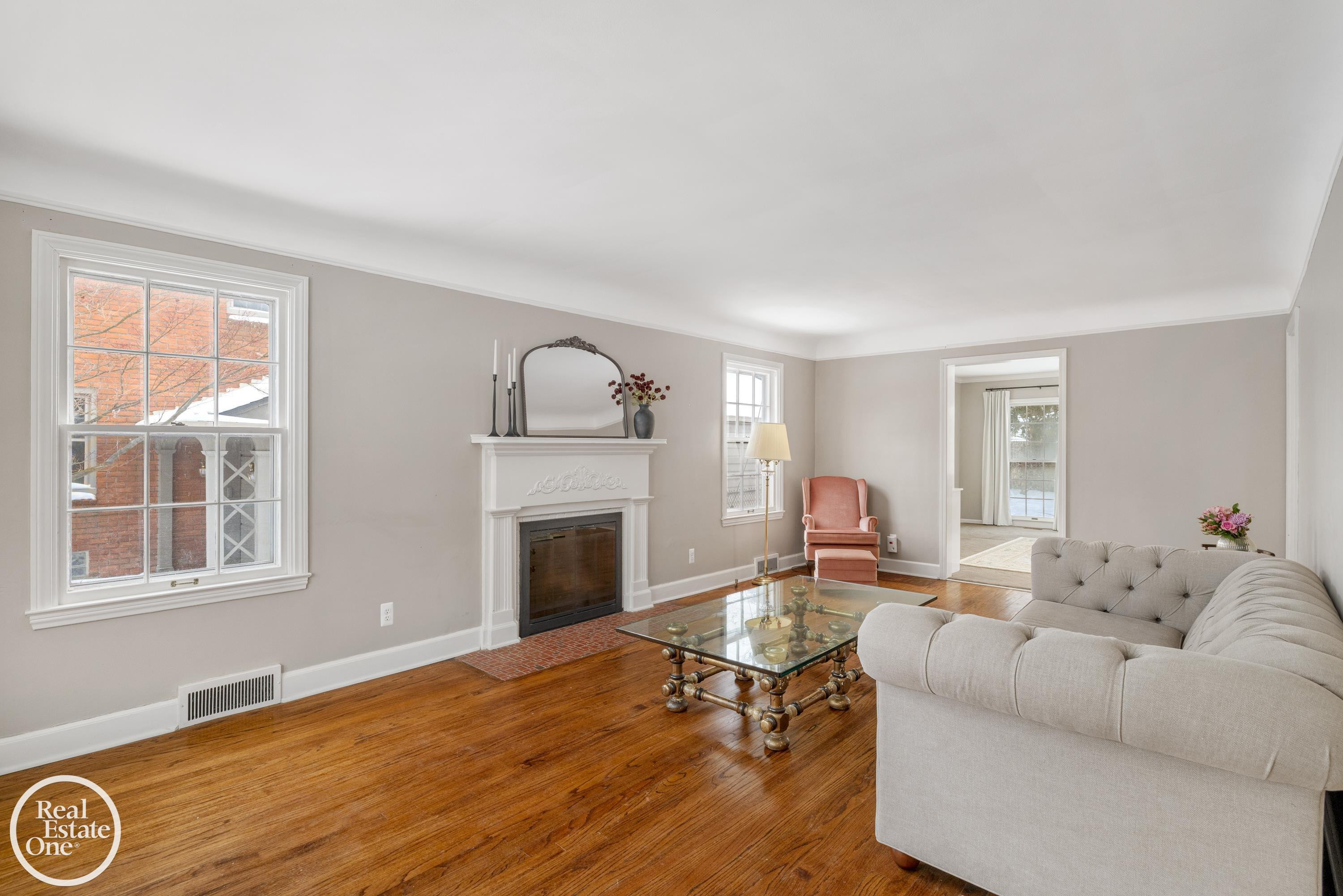 781 LORAINE Street, Grosse Pointe, MI 48230 — Photo 7