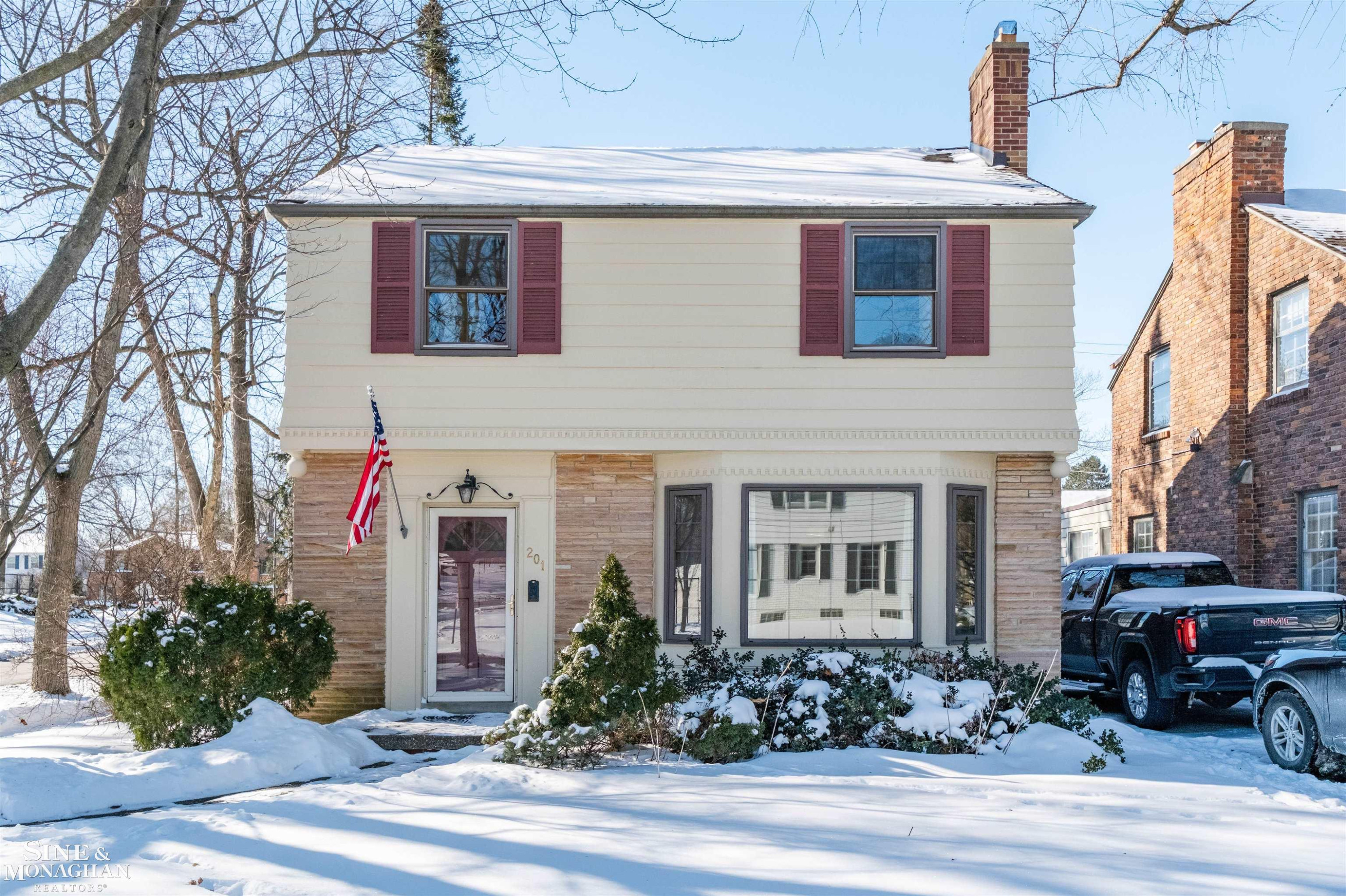 201 McMillan Road, Grosse Pointe Farms, MI 48236 — front exterior