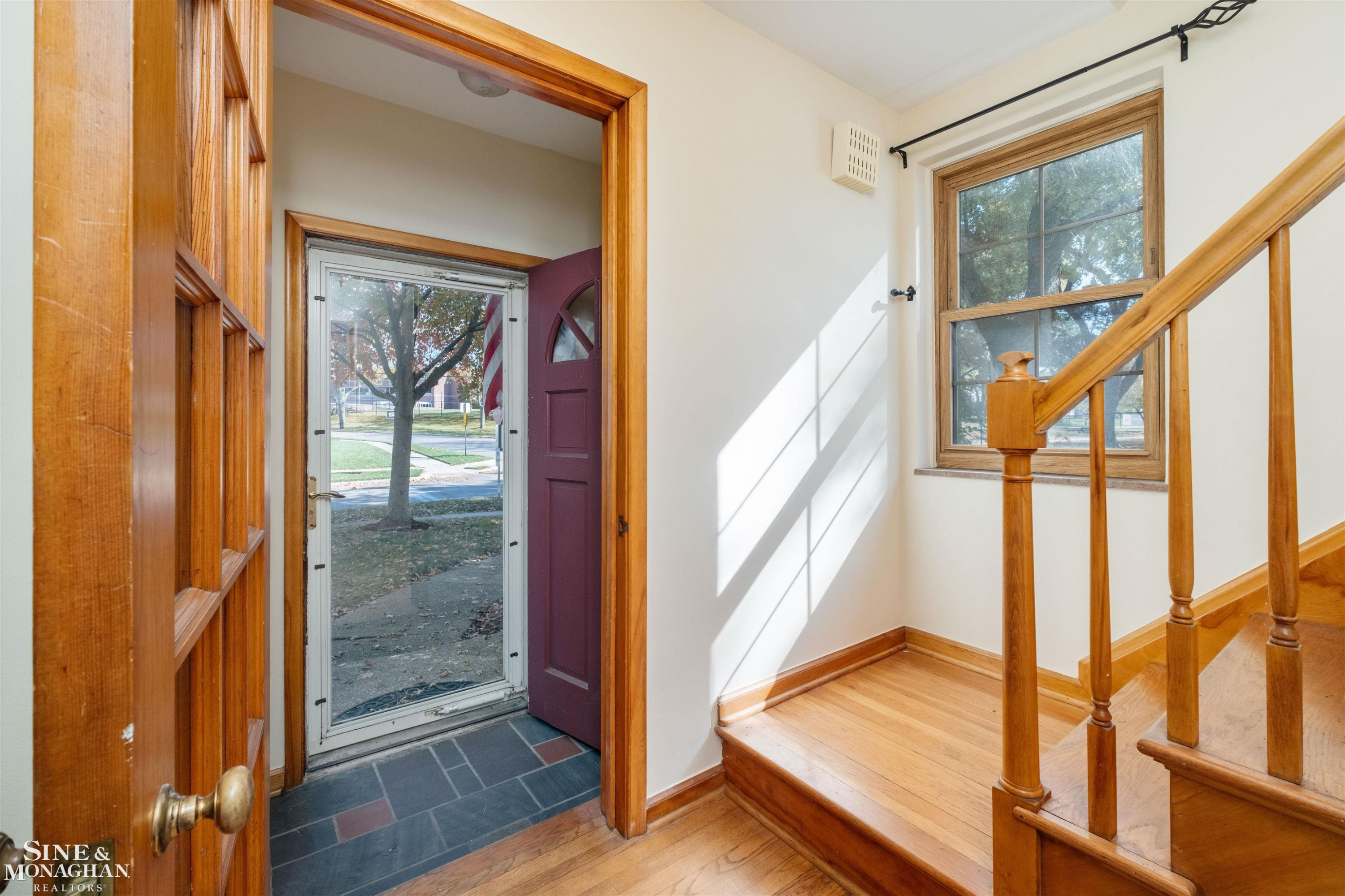 201 McMillan Road, Grosse Pointe Farms, MI 48236 — Photo 2