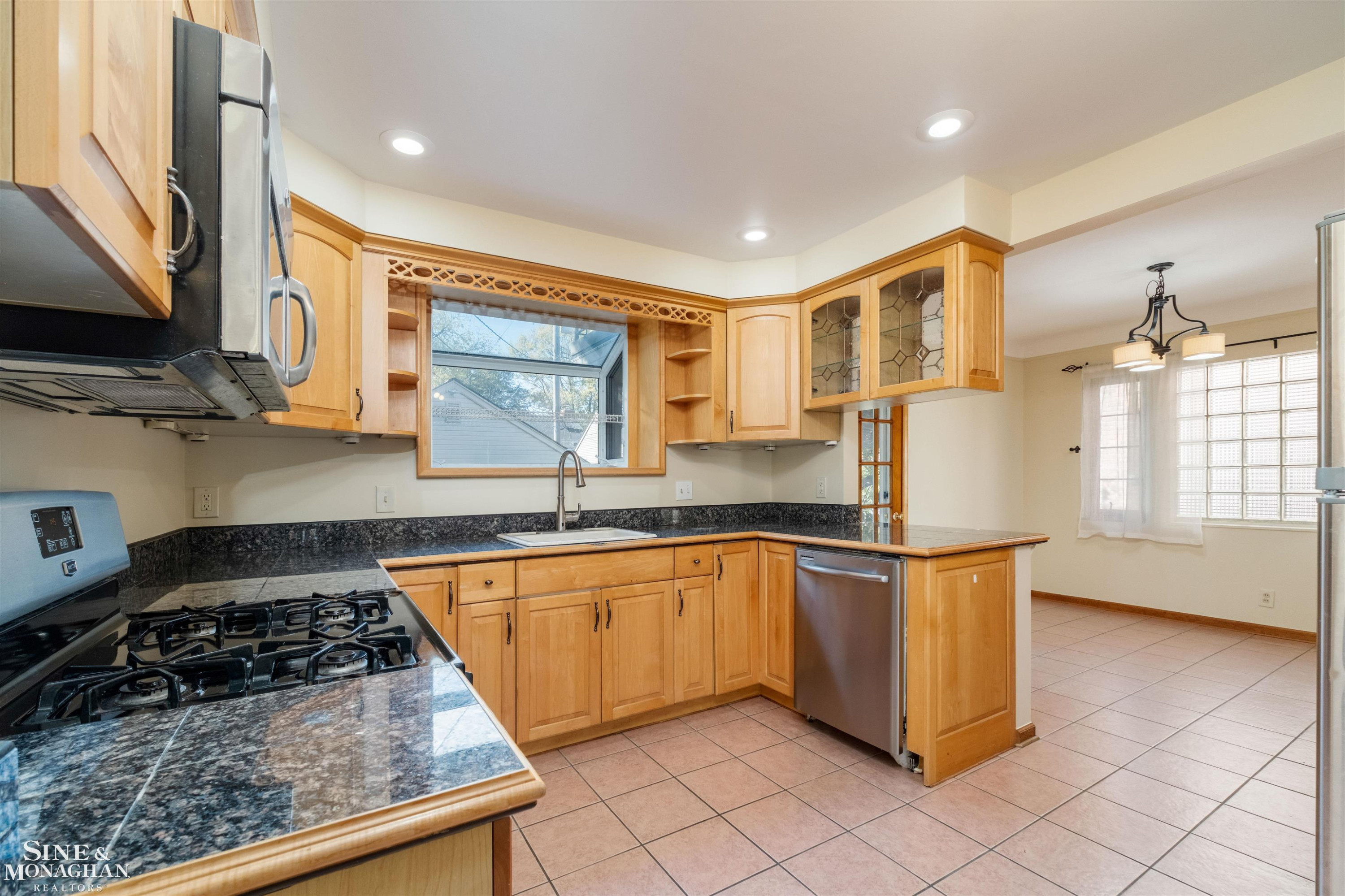 201 McMillan Road, Grosse Pointe Farms, MI 48236 — Photo 8