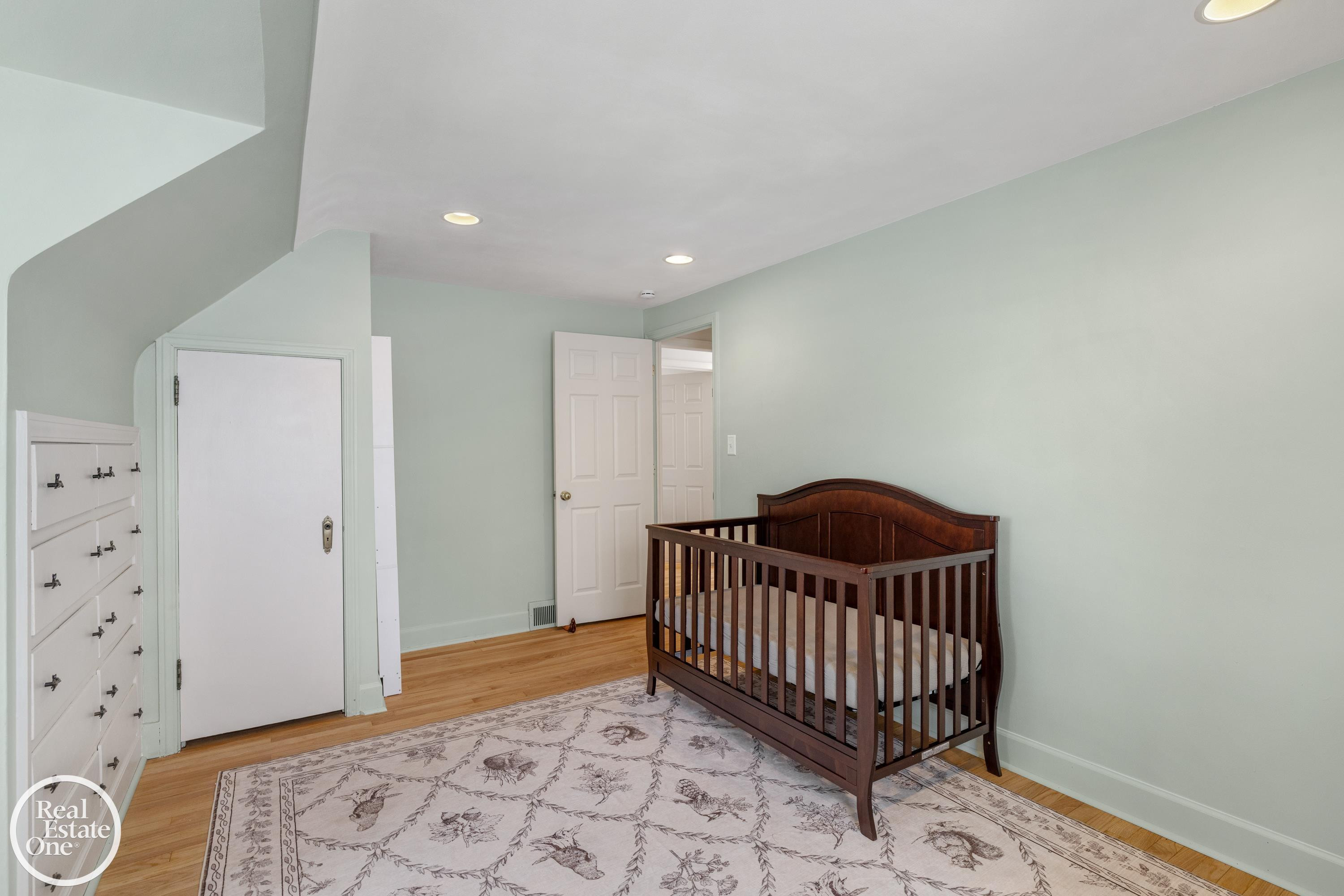 781 LORAINE Street, Grosse Pointe, MI 48230 — Photo 32