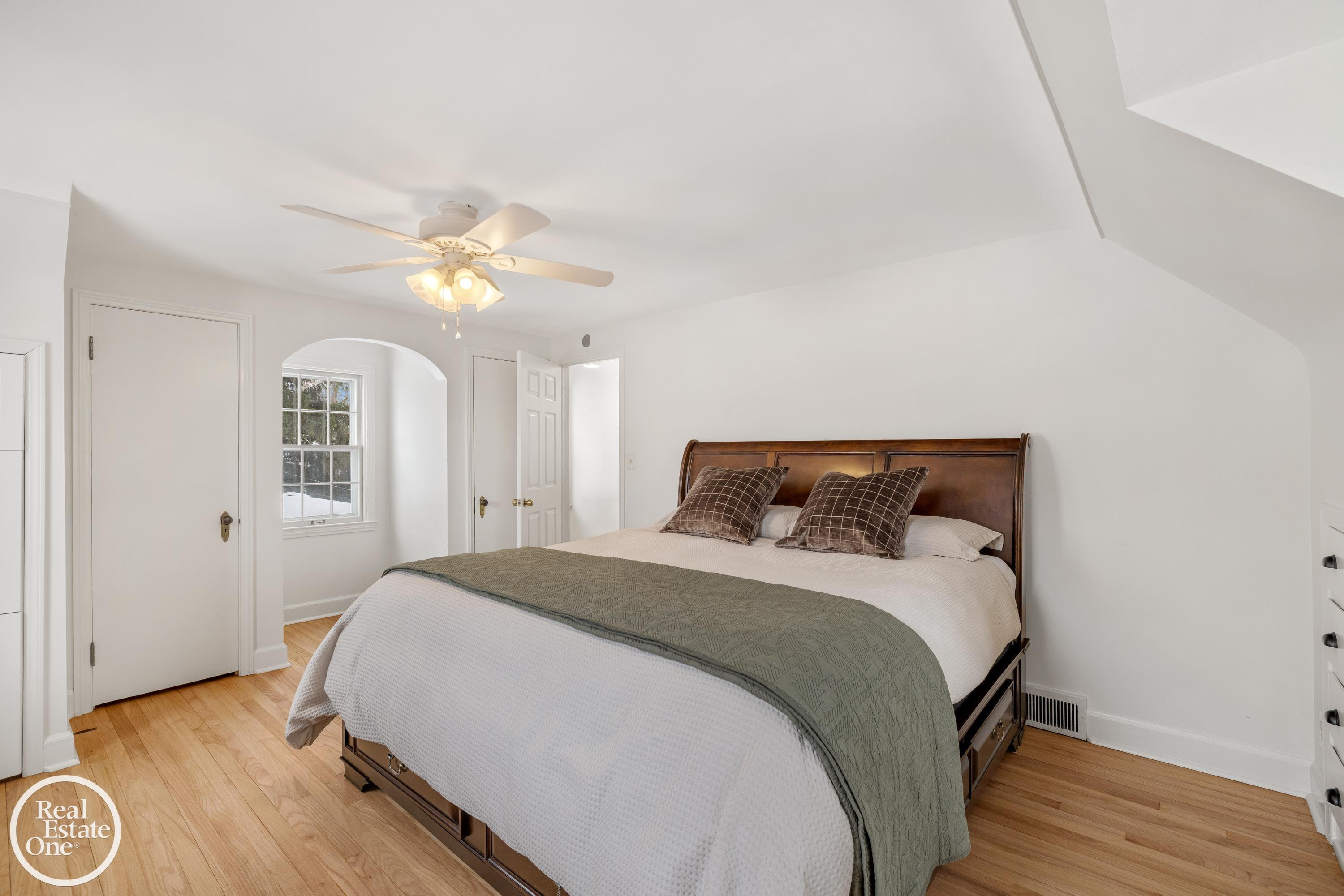 781 LORAINE Street, Grosse Pointe, MI 48230 — Photo 35
