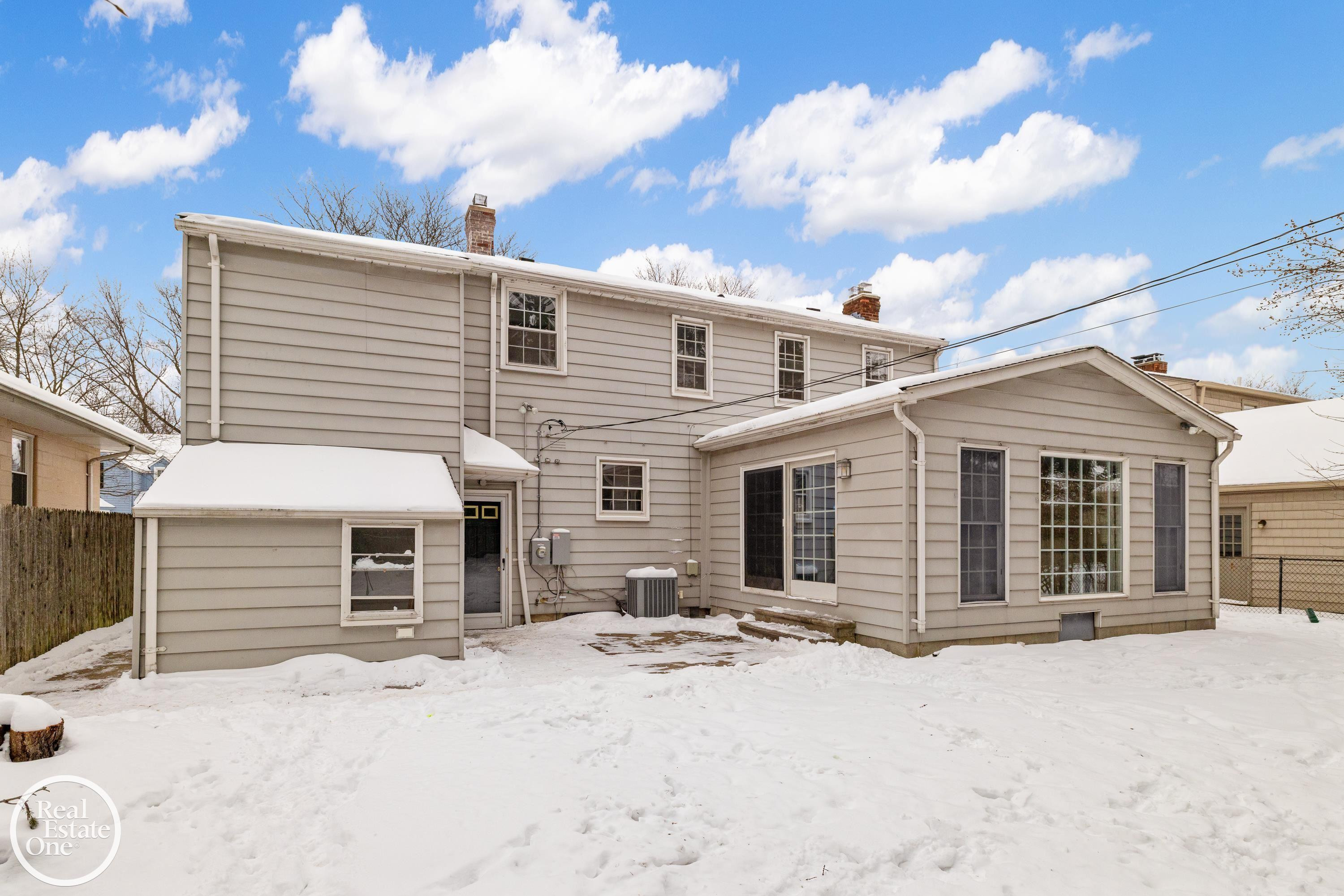781 LORAINE Street, Grosse Pointe, MI 48230 — Photo 44