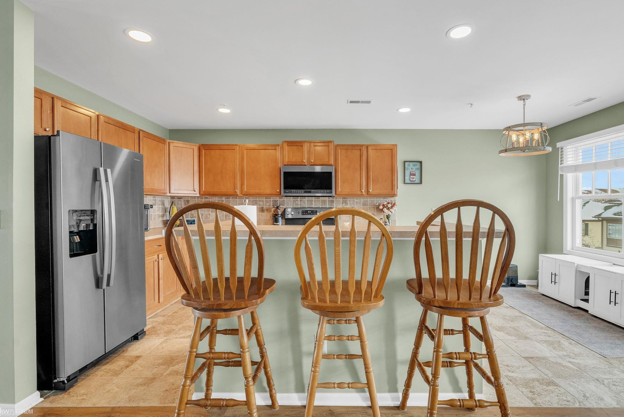 198 Amys Walk Street, Auburn Hills, MI 48326 — Photo 11