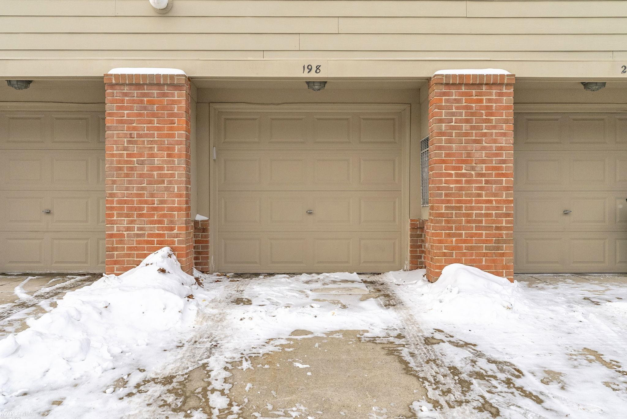 198 Amys Walk Street, Auburn Hills, MI 48326 — Photo 23