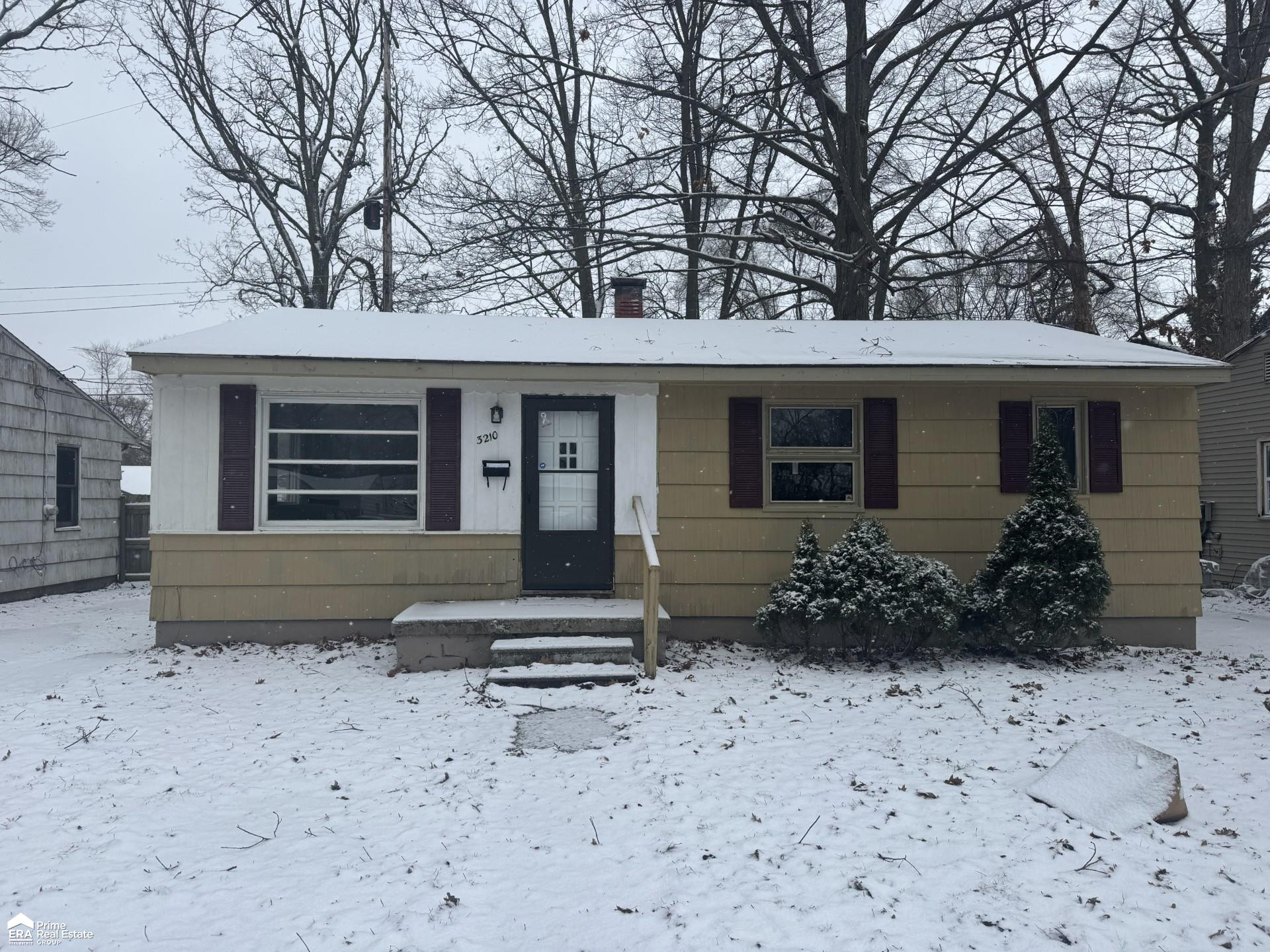 3210 Wyoming Ave Avenue, Flint, MI 48506 — front exterior