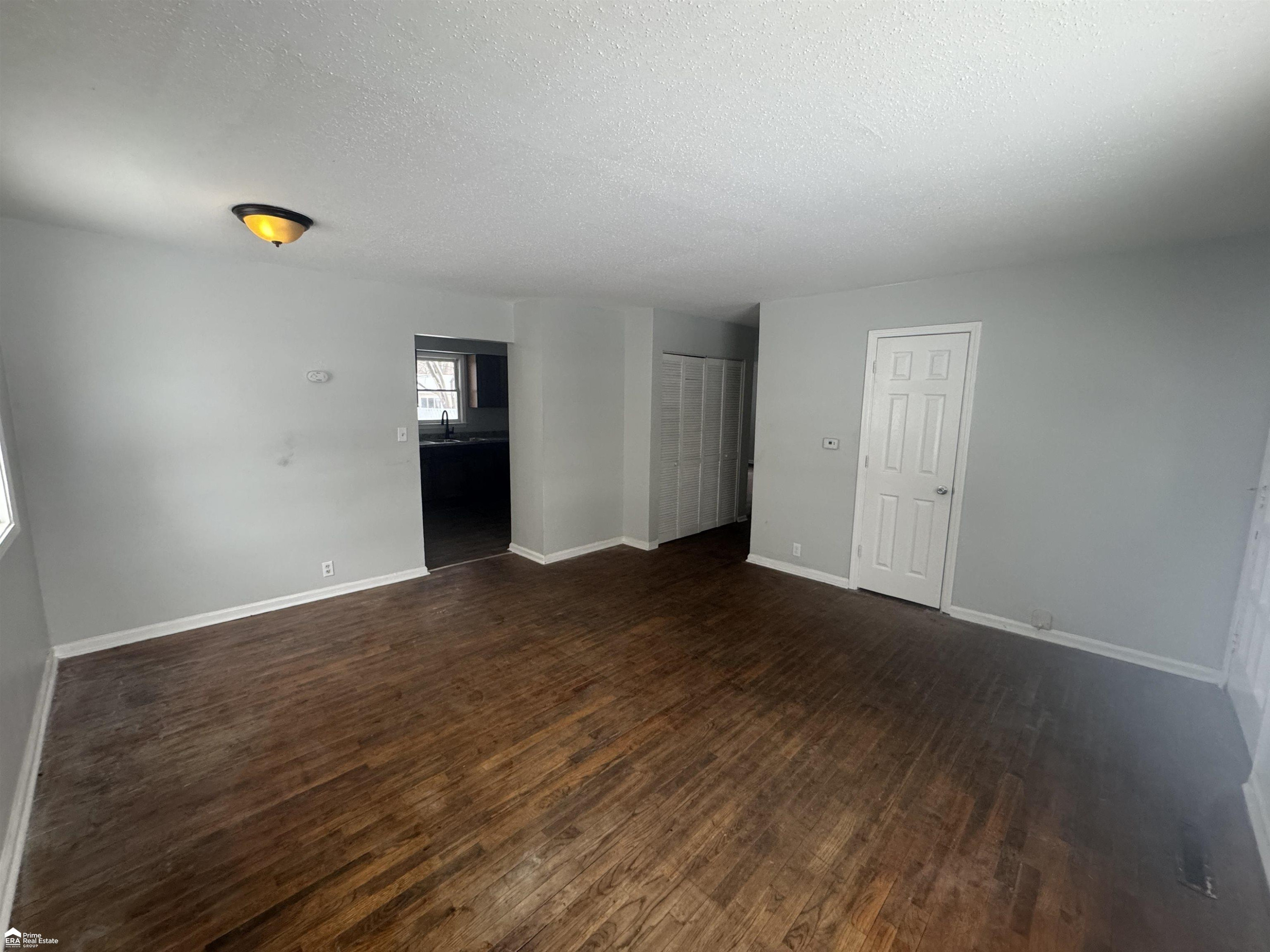 3210 Wyoming Ave Avenue, Flint, MI 48506 — Photo 3