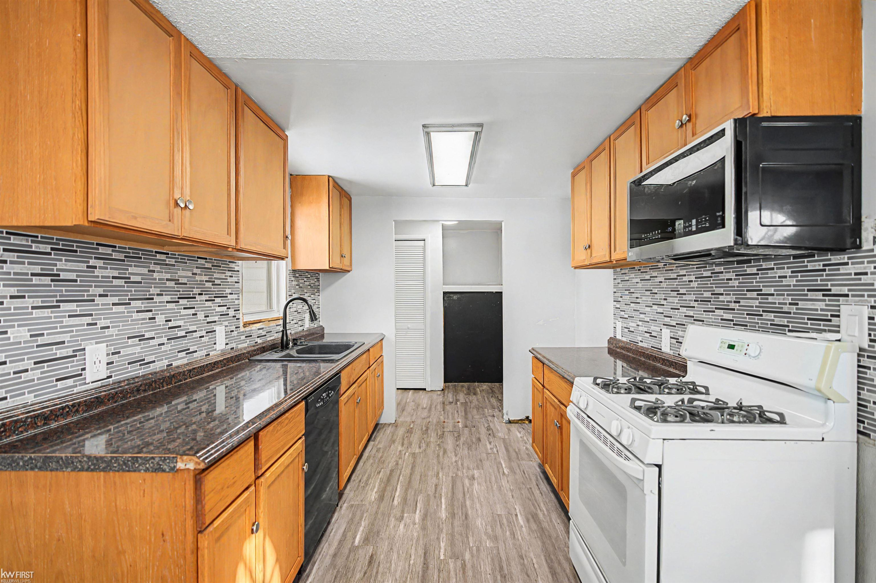 4452 Muriel Drive, Flint, MI 48506 — Photo 6