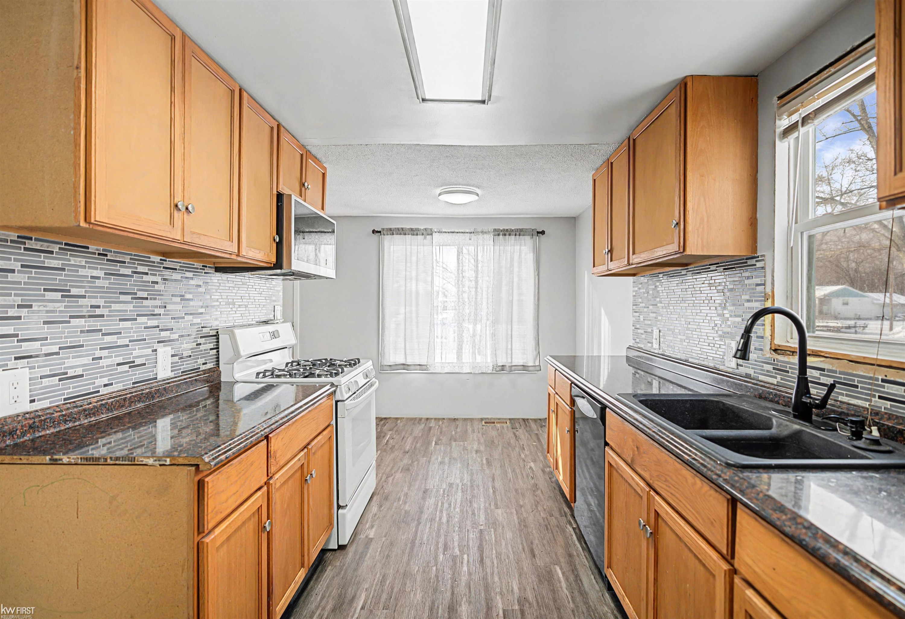 4452 Muriel Drive, Flint, MI 48506 — Photo 7