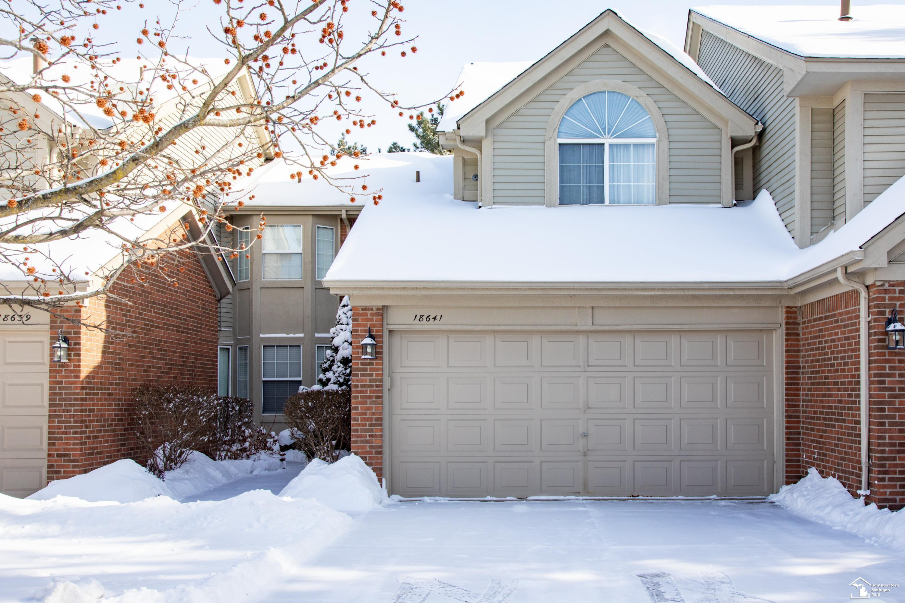 18641 Hilltop Lane, Riverview, MI 48193 — front exterior