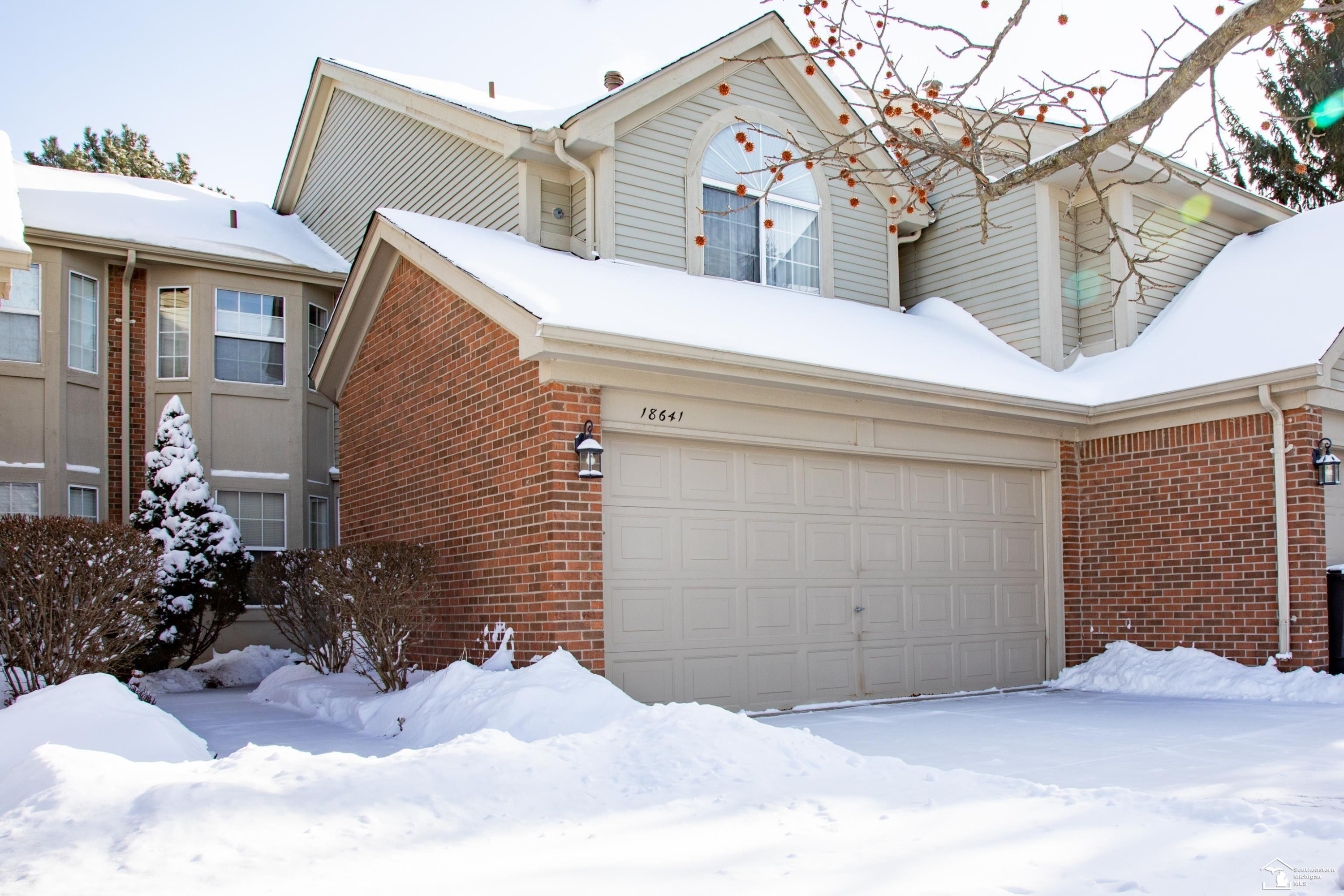 18641 Hilltop Lane, Riverview, MI 48193 — Photo 2