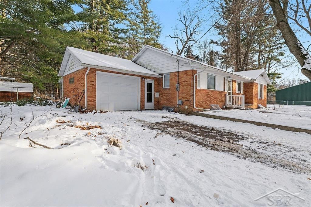 532 N Costley Drive, Midland, MI 48640 — Photo 3