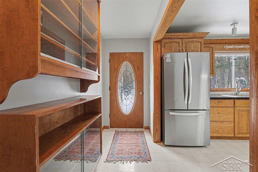 532 N Costley Drive, Midland, MI 48640 — Photo 5