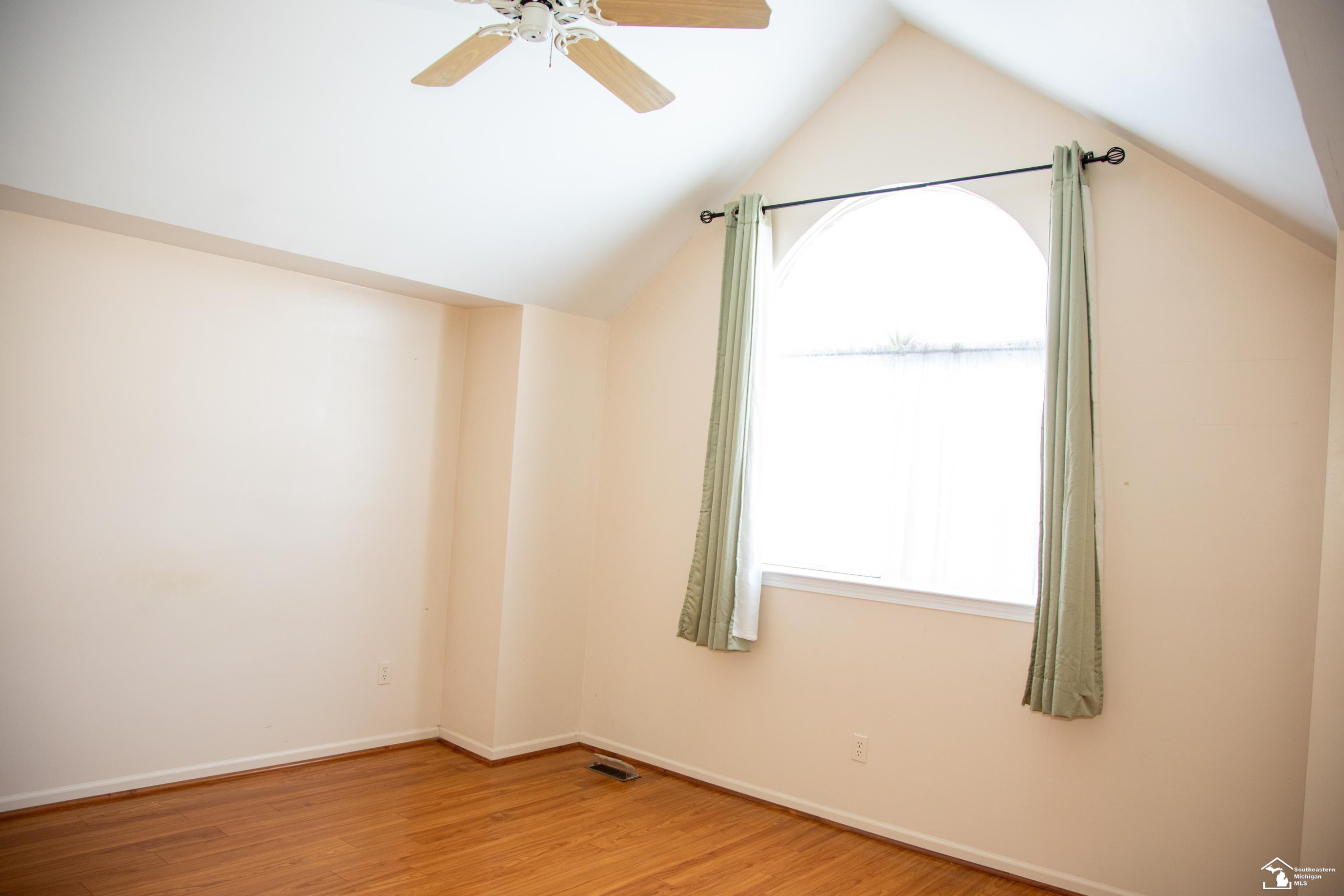 18641 Hilltop Lane, Riverview, MI 48193 — Photo 18