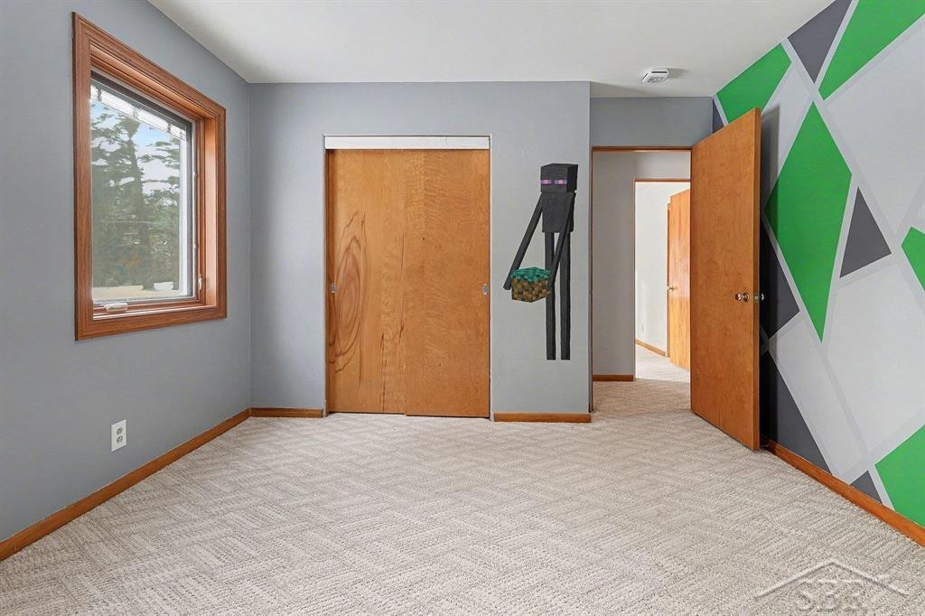 532 N Costley Drive, Midland, MI 48640 — Photo 16