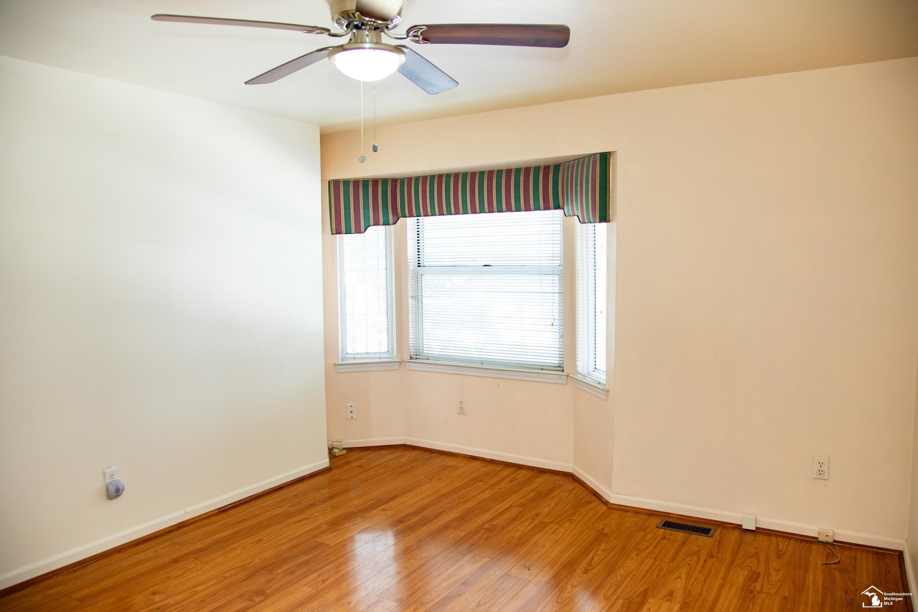 18641 Hilltop Lane, Riverview, MI 48193 — Photo 30