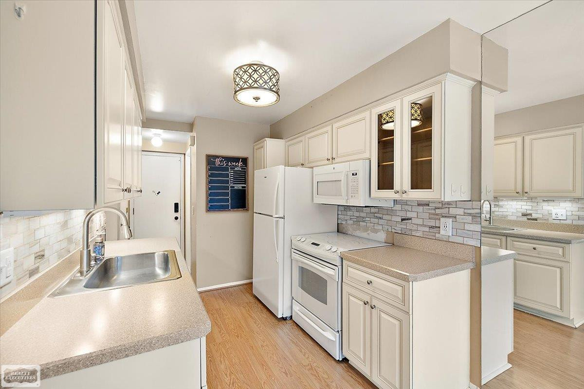 44585 N Bunker Hill Drive, Clinton Twp, MI 48038 — Photo 4