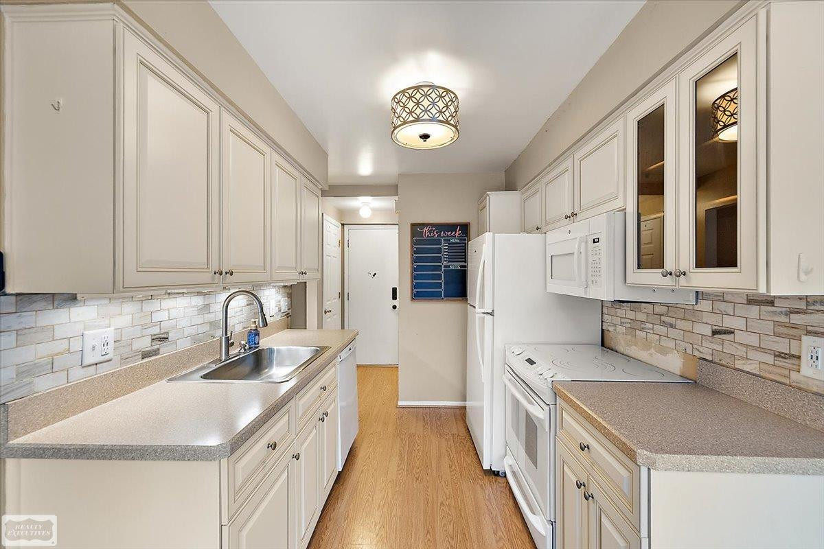 44585 N Bunker Hill Drive, Clinton Twp, MI 48038 — Photo 5