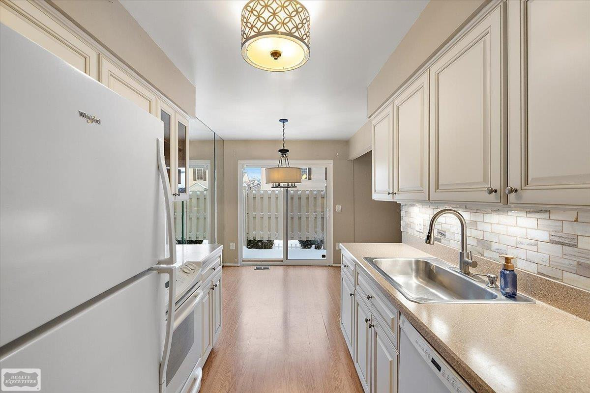 44585 N Bunker Hill Drive, Clinton Twp, MI 48038 — Photo 6