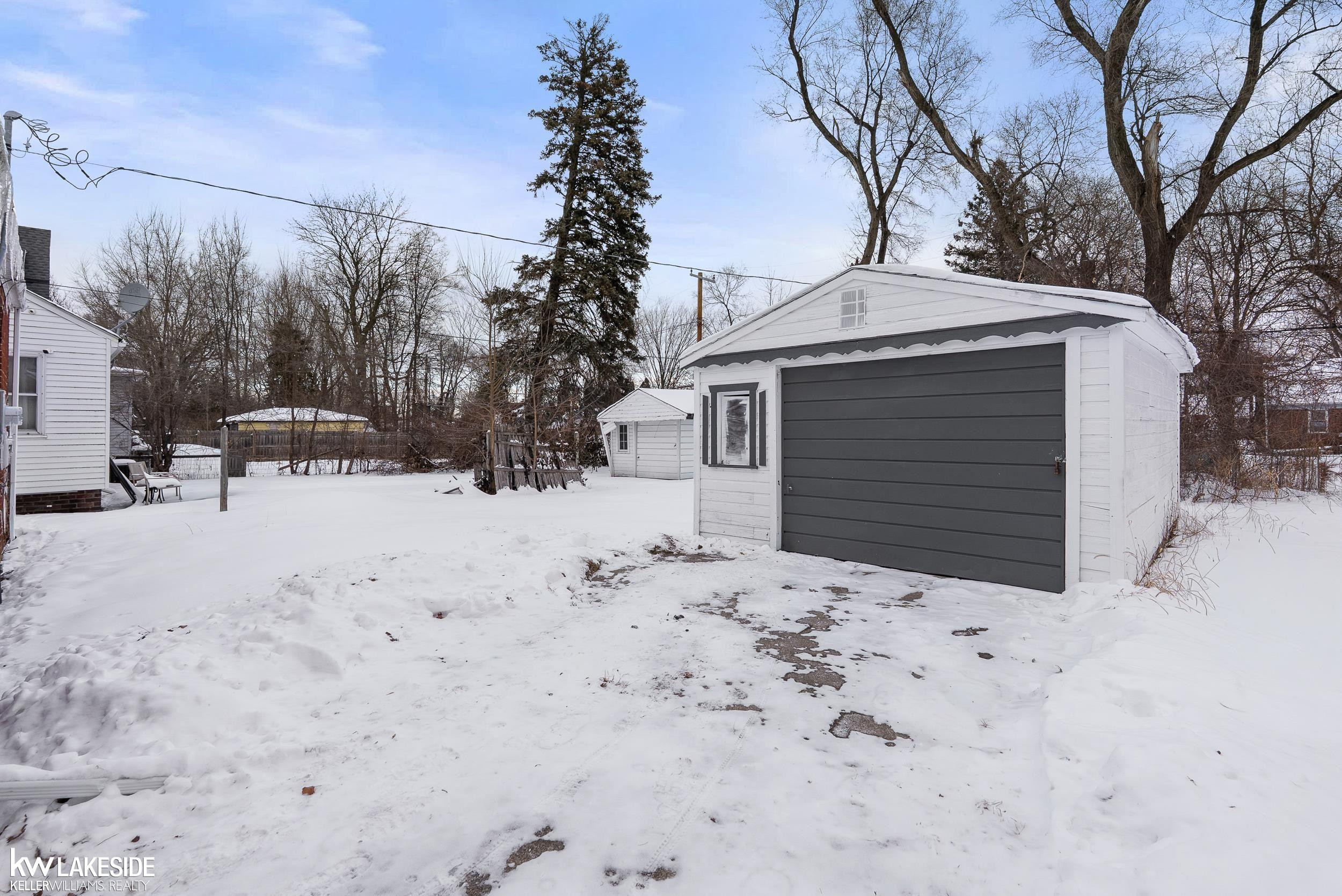 12908 Riverview Street, Detroit, MI 48223 — Photo 22